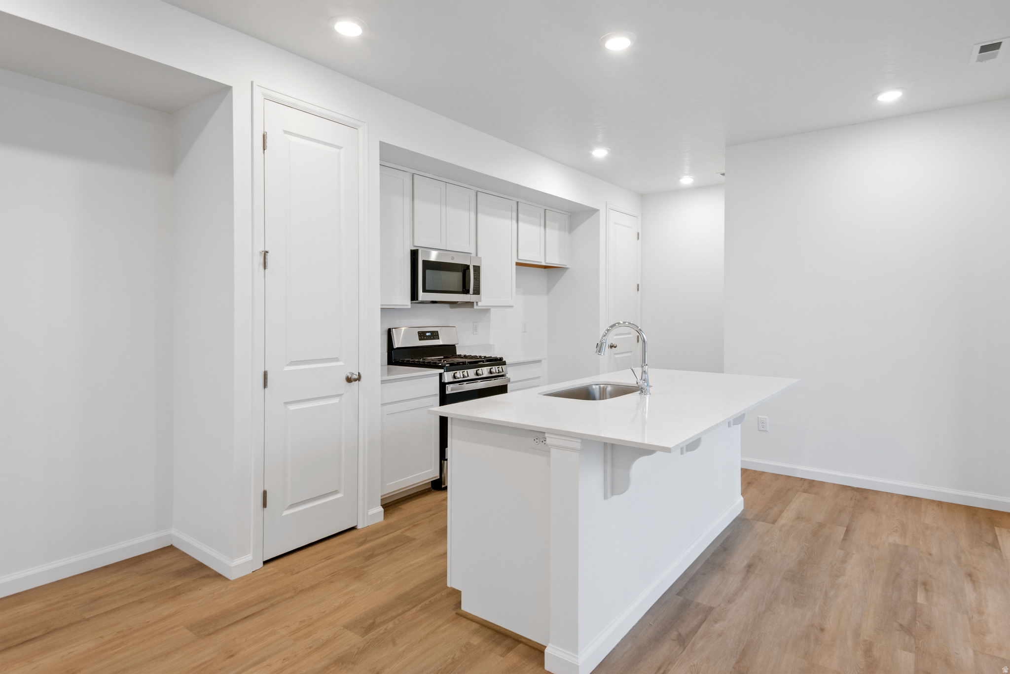 VILLAGES AT ARROWHEAD PARK - Residential