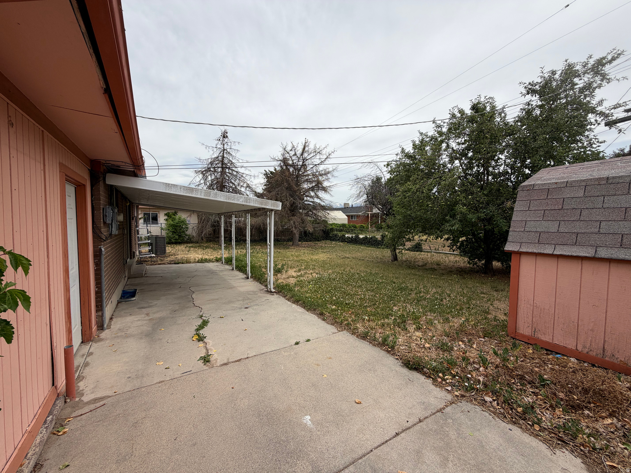 COUNTRY SQUIRE ESTATES - Residential