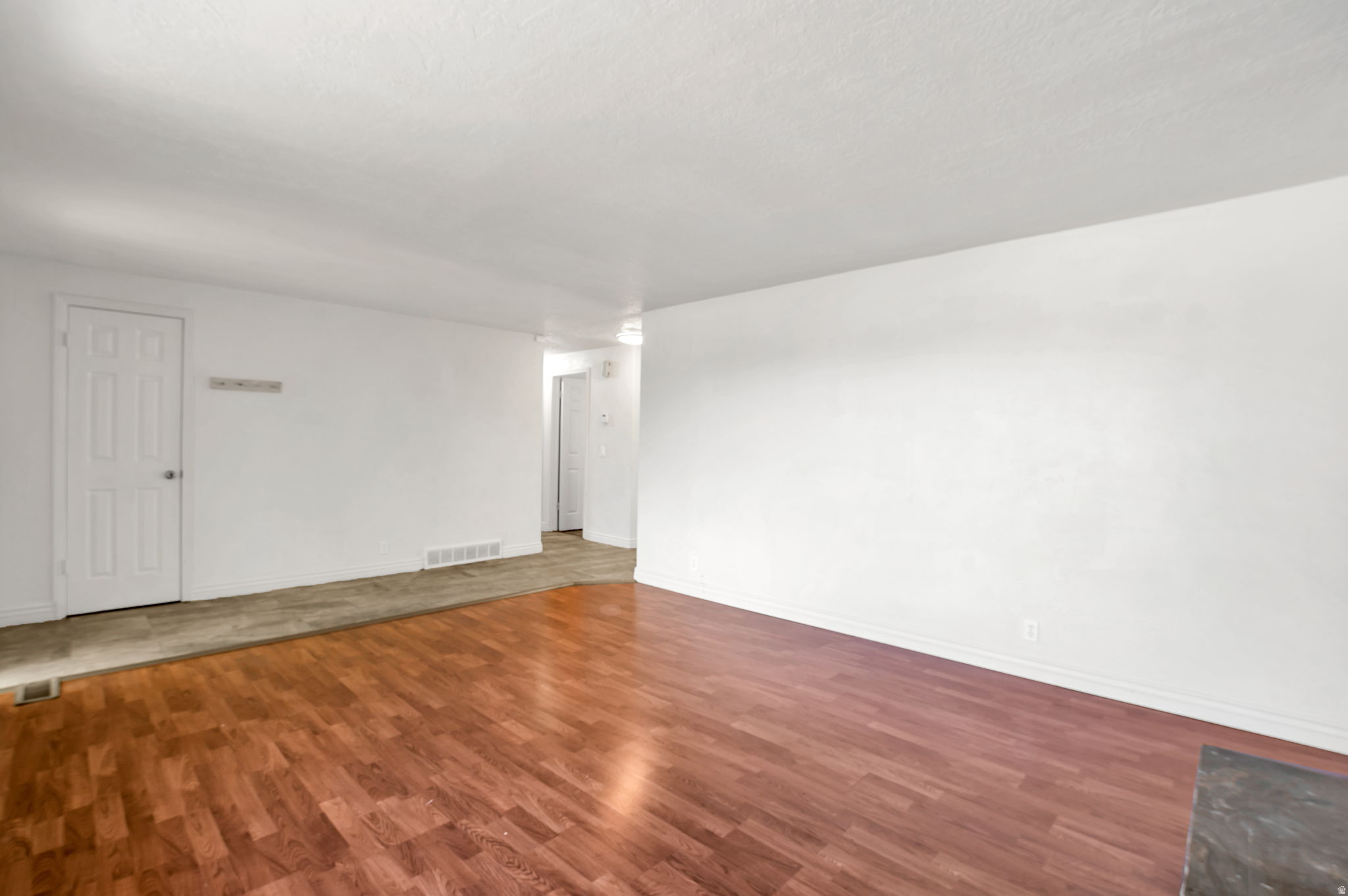 COUNTRY SQUIRE ESTATES - Residential