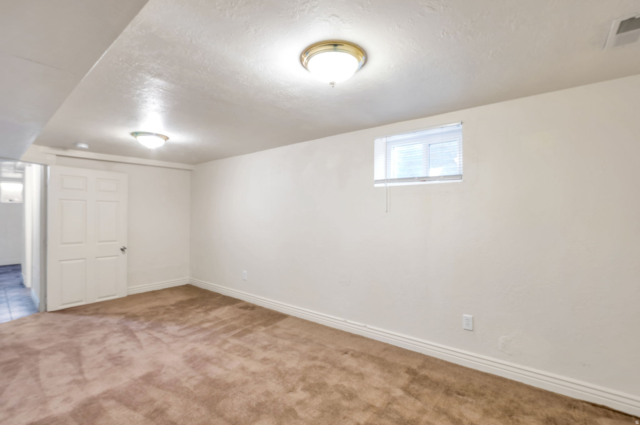 COUNTRY SQUIRE ESTATES - Residential