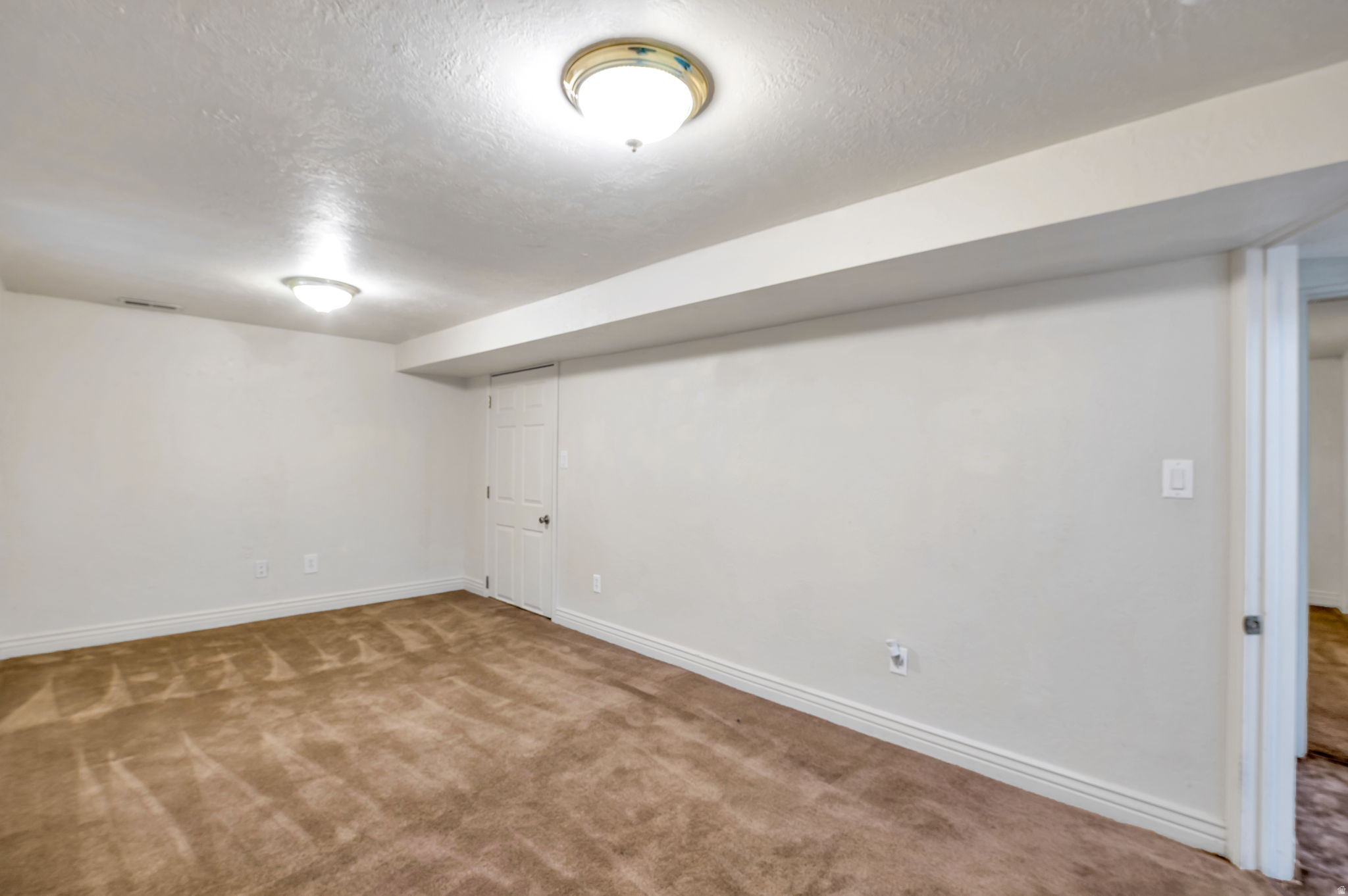 COUNTRY SQUIRE ESTATES - Residential