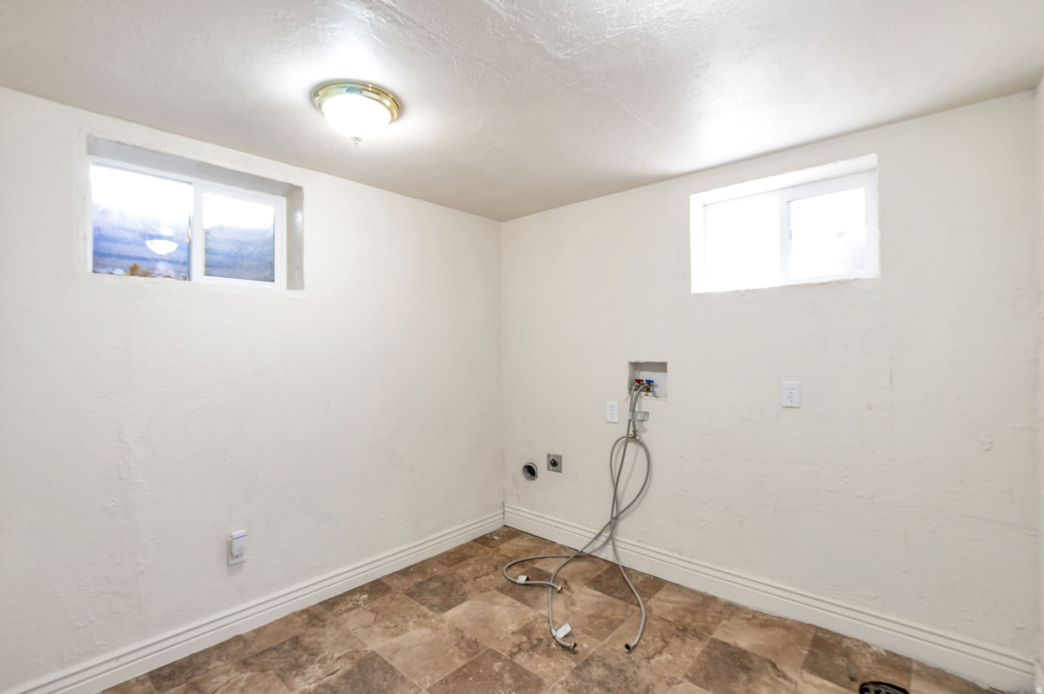 COUNTRY SQUIRE ESTATES - Residential