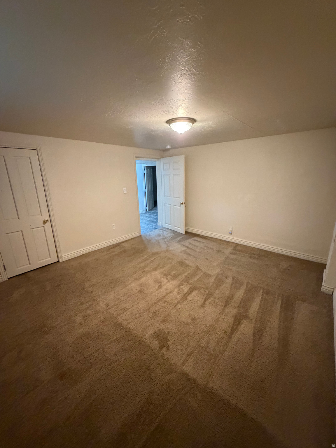 COUNTRY SQUIRE ESTATES - Residential