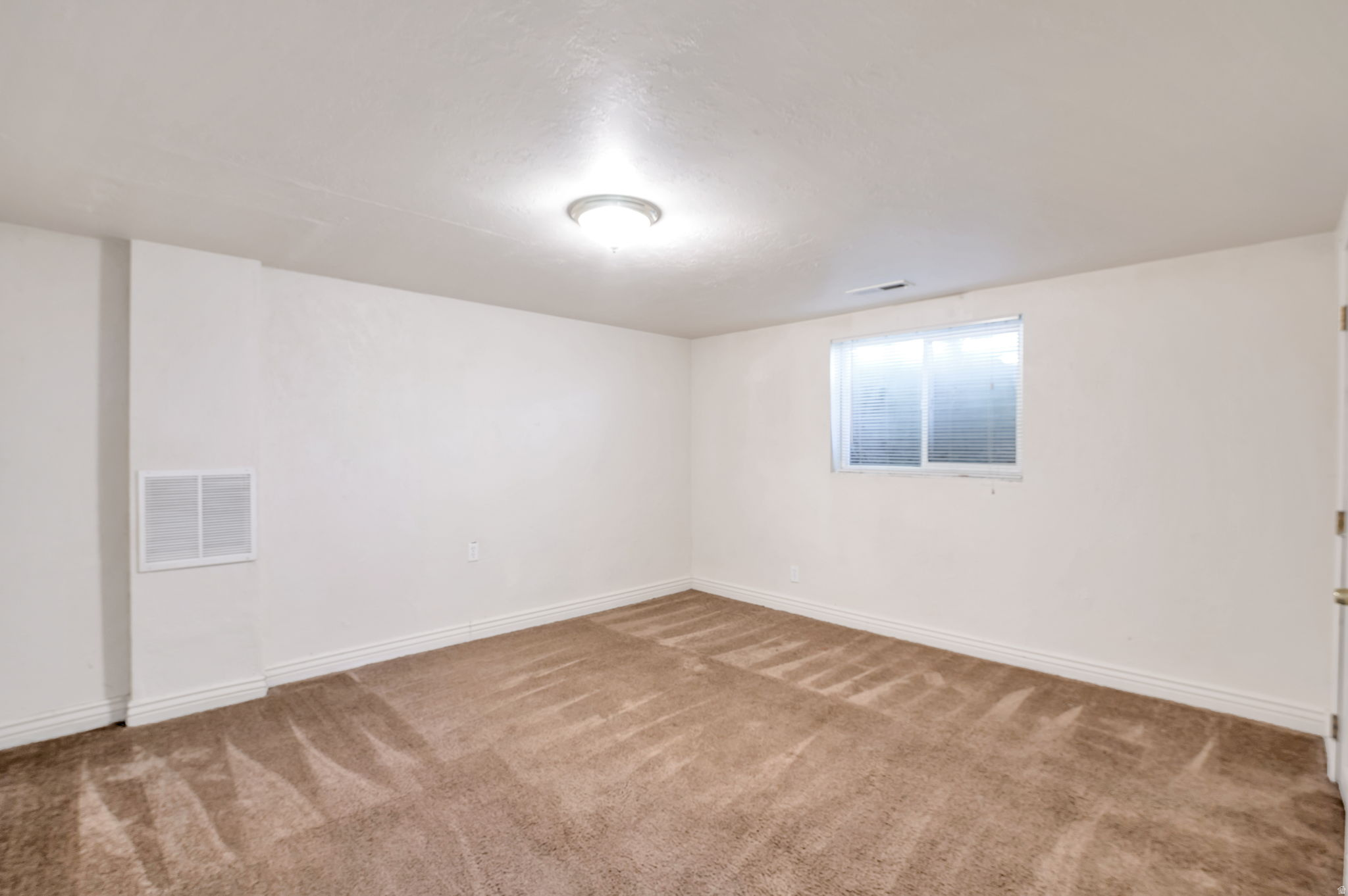 COUNTRY SQUIRE ESTATES - Residential