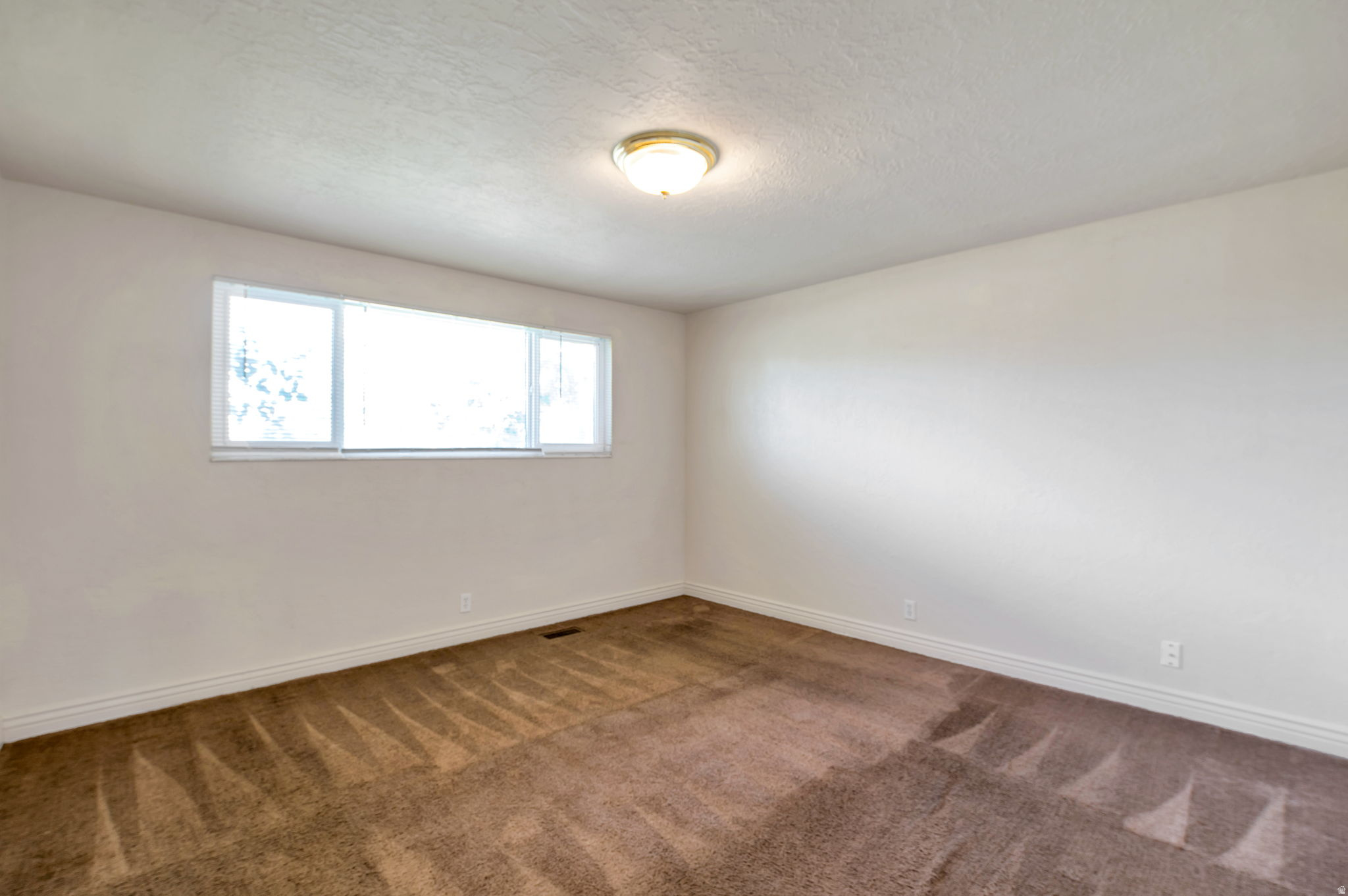 COUNTRY SQUIRE ESTATES - Residential