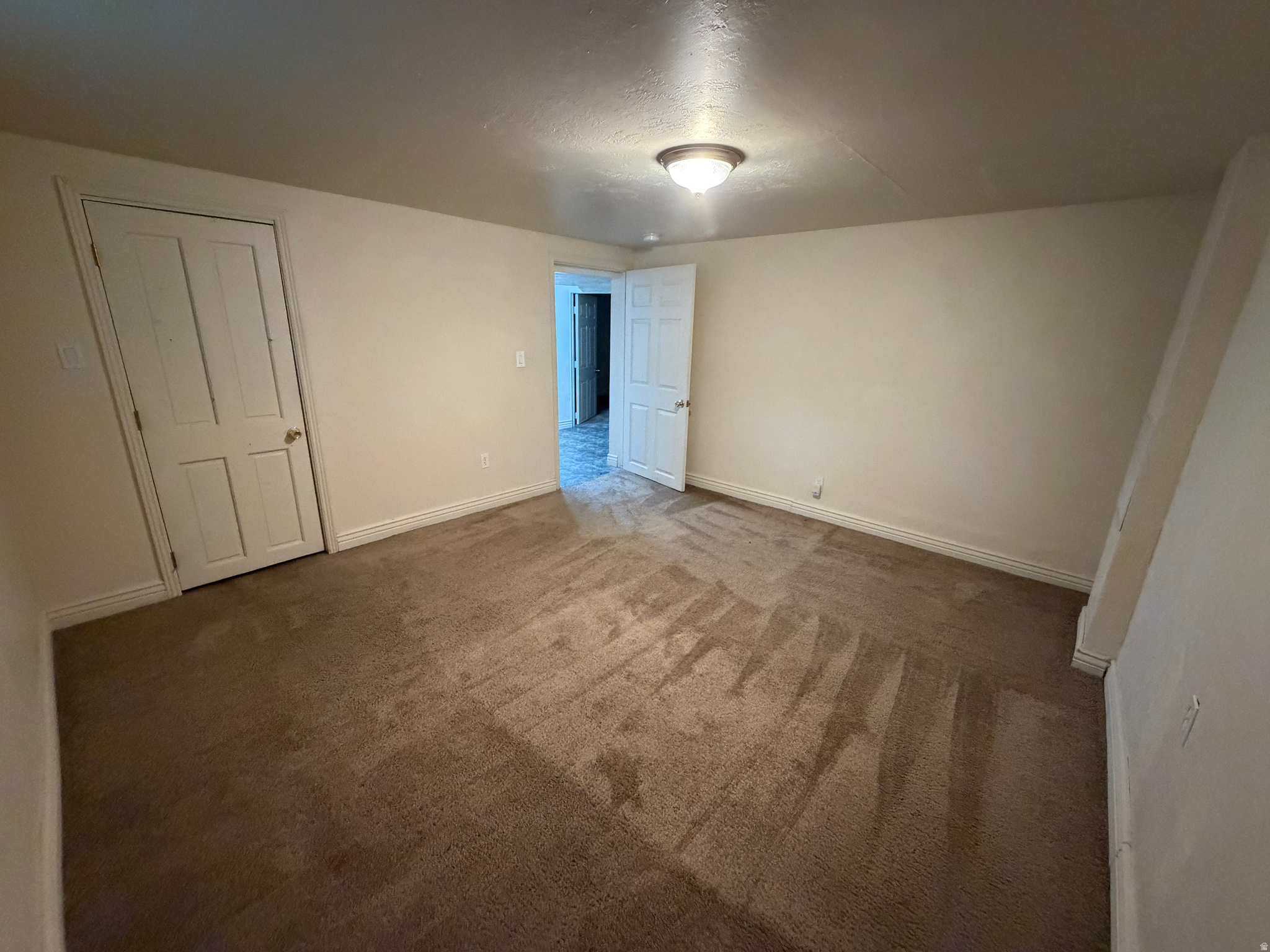 COUNTRY SQUIRE ESTATES - Residential