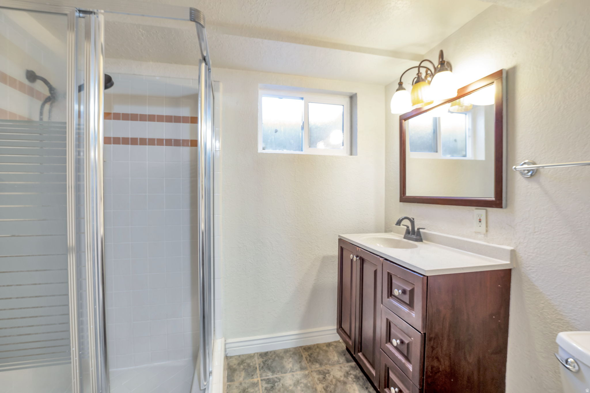 COUNTRY SQUIRE ESTATES - Residential