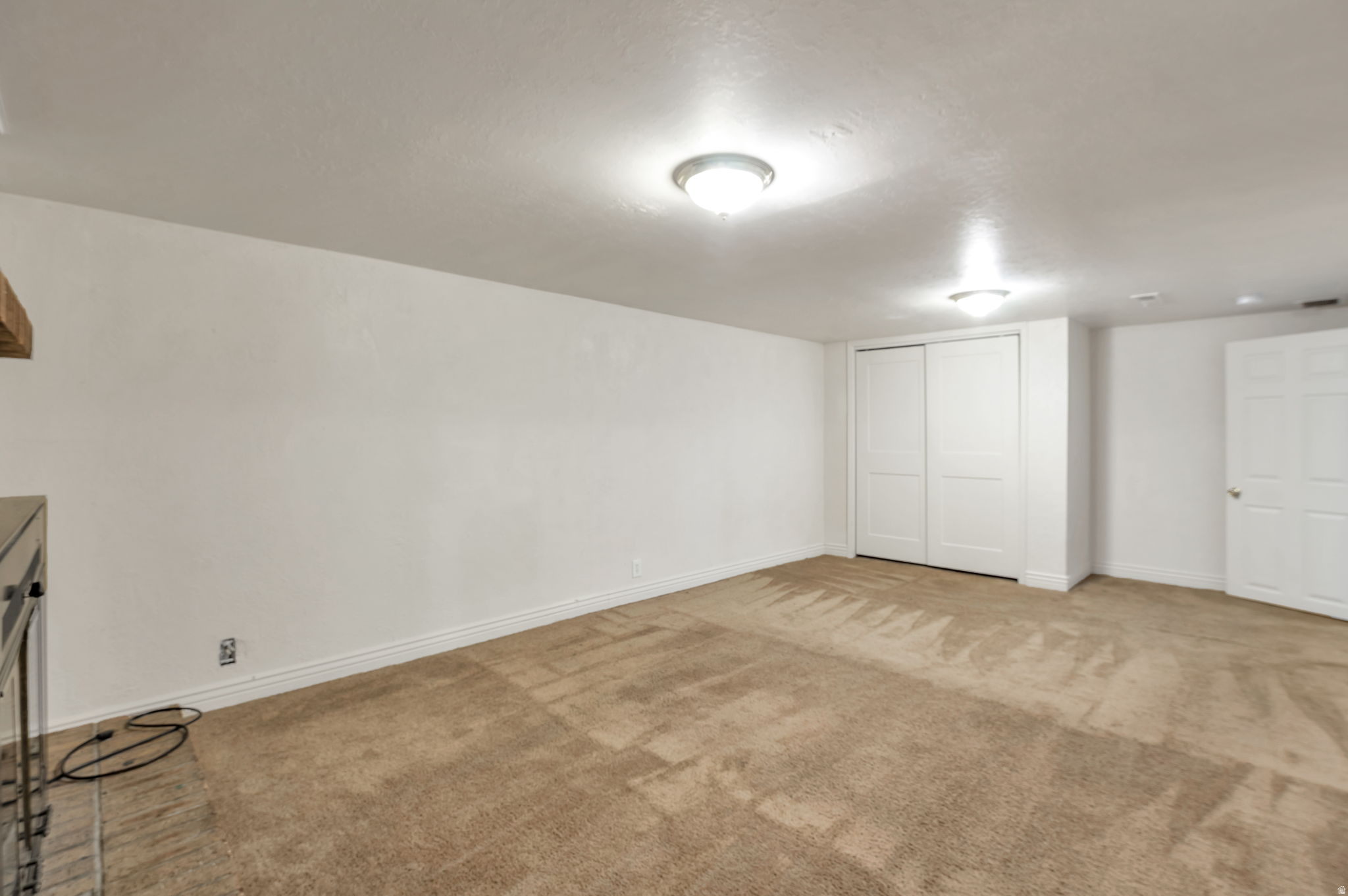 COUNTRY SQUIRE ESTATES - Residential