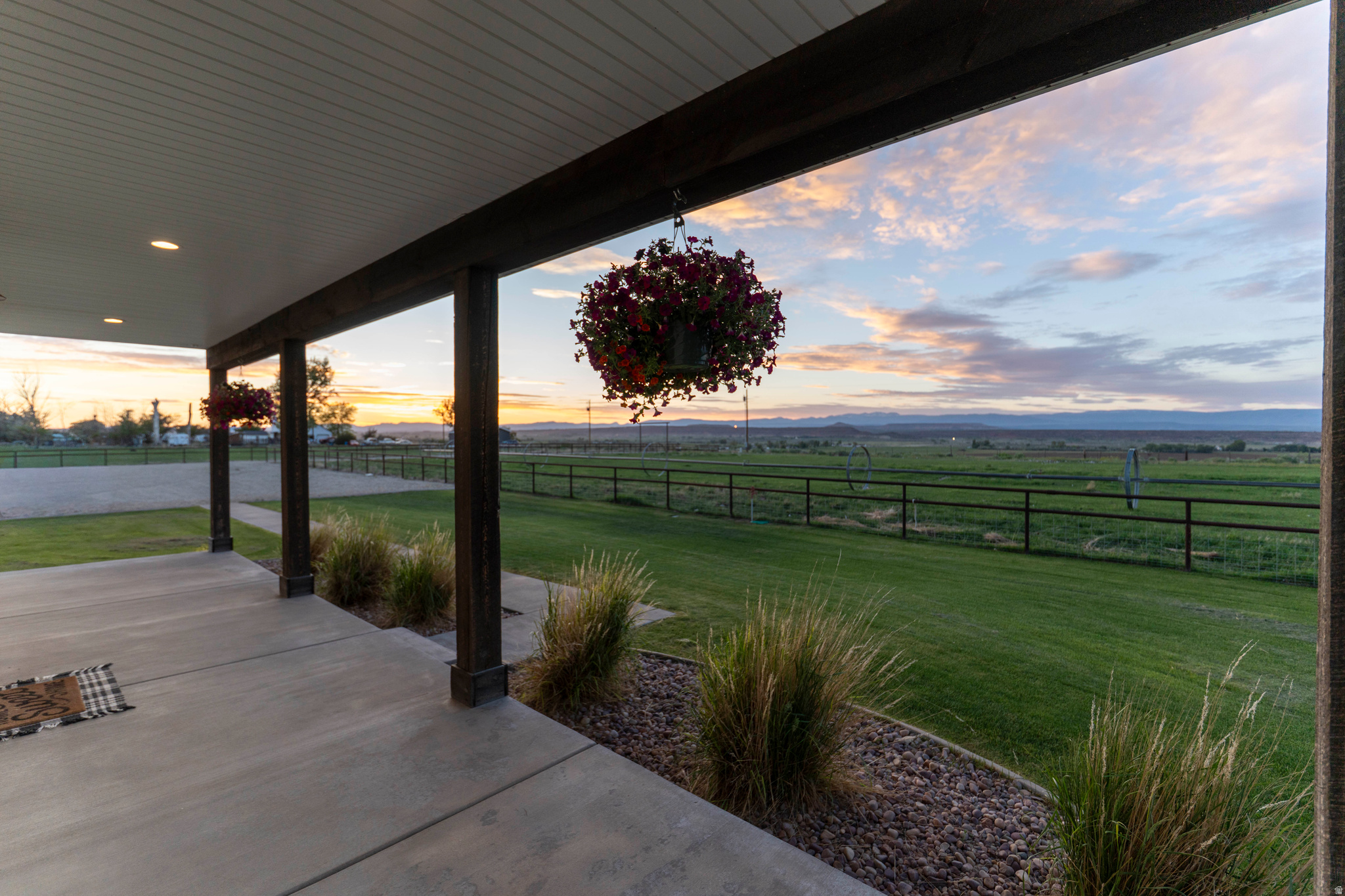 BROADHEAD MINOR - Residential