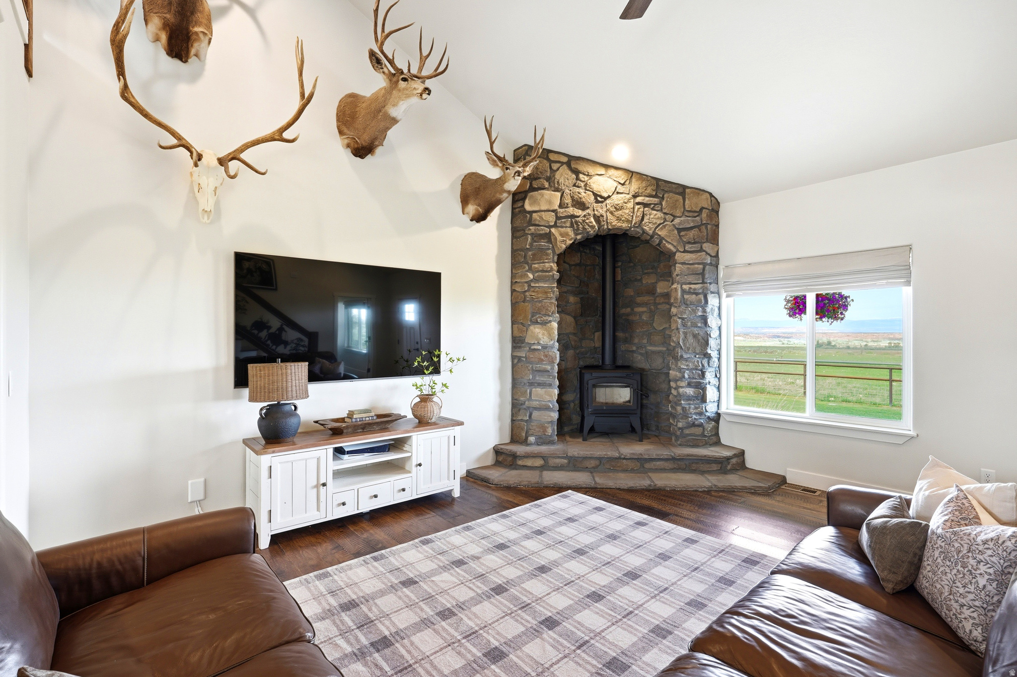 BROADHEAD MINOR - Residential