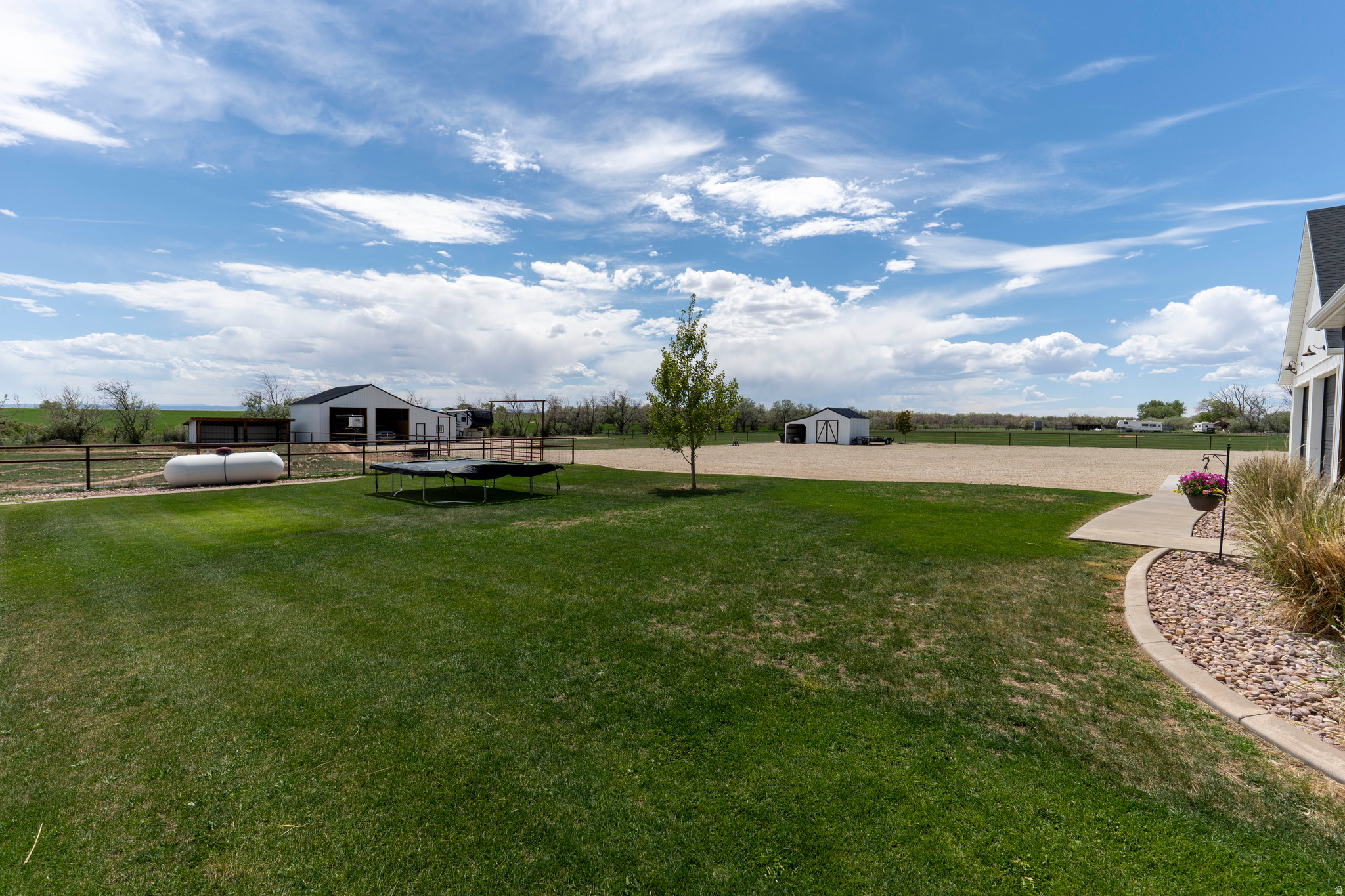 BROADHEAD MINOR - Residential