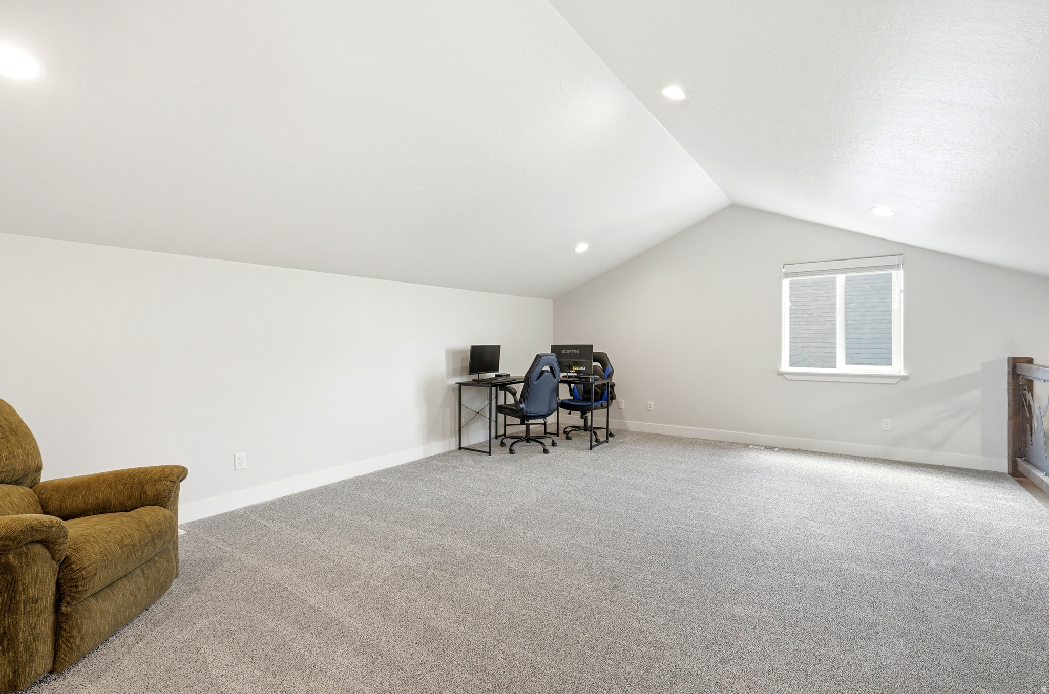 BROADHEAD MINOR - Residential