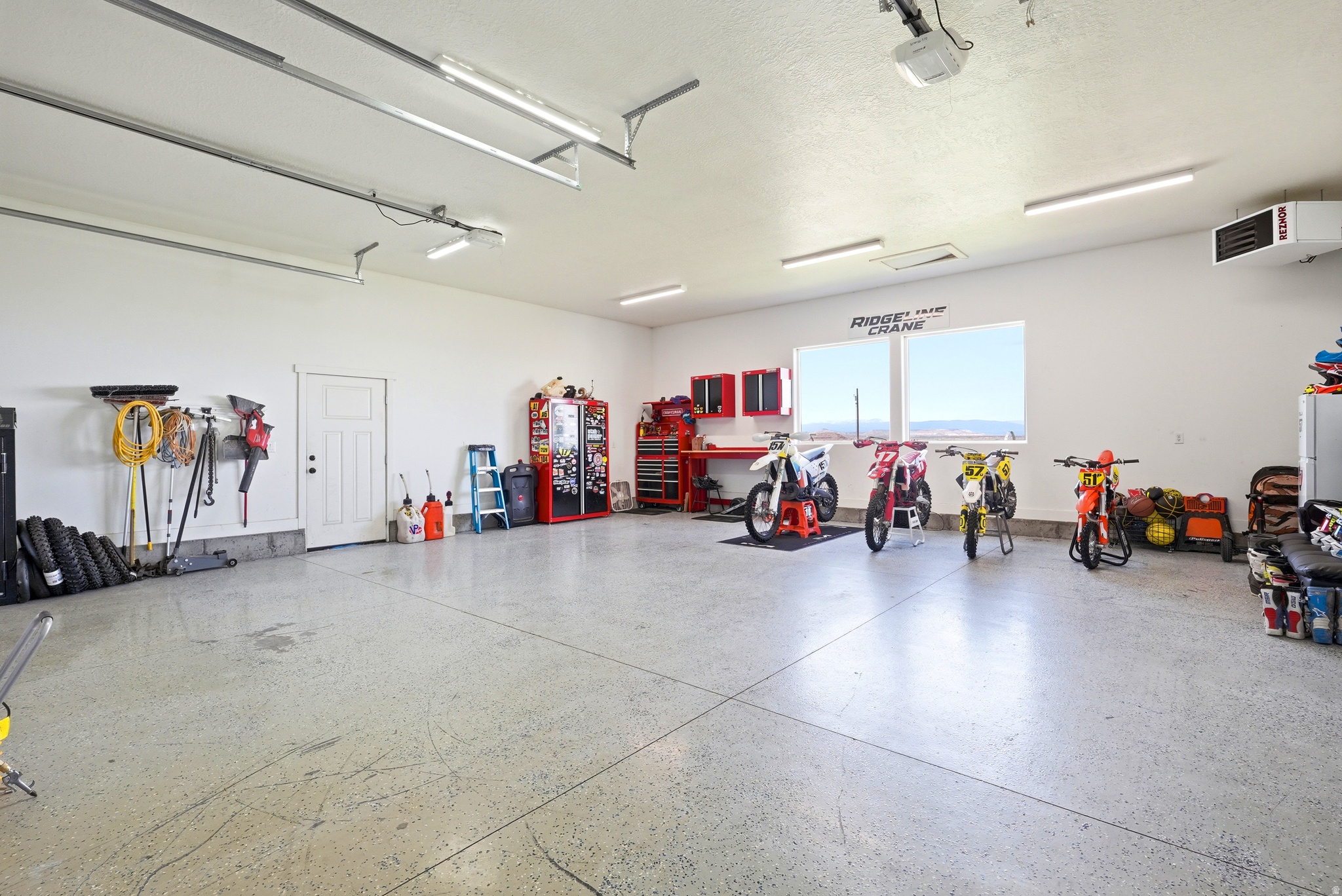 BROADHEAD MINOR - Residential