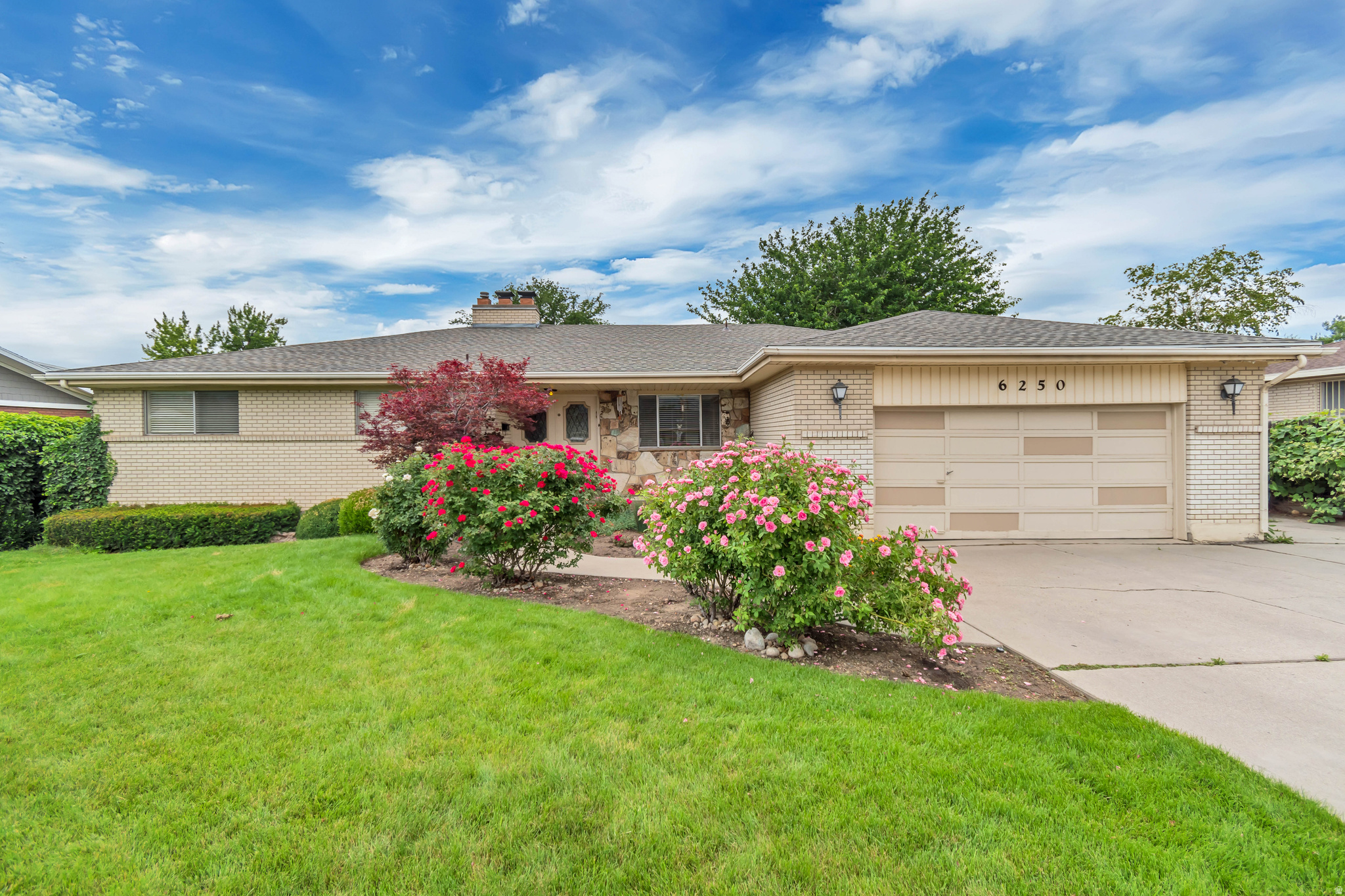 **NEW ROOF as of June 5th** Appraised at $750,000 on 3/27/2026, this Murray home offers exceptional value in a quiet, highly desirable neighborhood. Thoughtfully laid out with recently updated flooring, it features a spacious family room filled with natural light from large, beautiful windows. Enjoy added flexibility with a downstairs full kitchen, plus RV parking for convenience. Located just steps from the park, with quick freeway access and nearby shopping-this is a rare opportunity in a prime location. 5 bedrooms with a bonus room that can be used as an office.