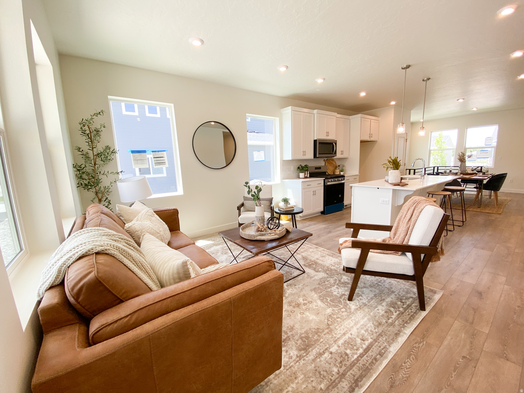 RIVERSIDE ESTATES - Residential