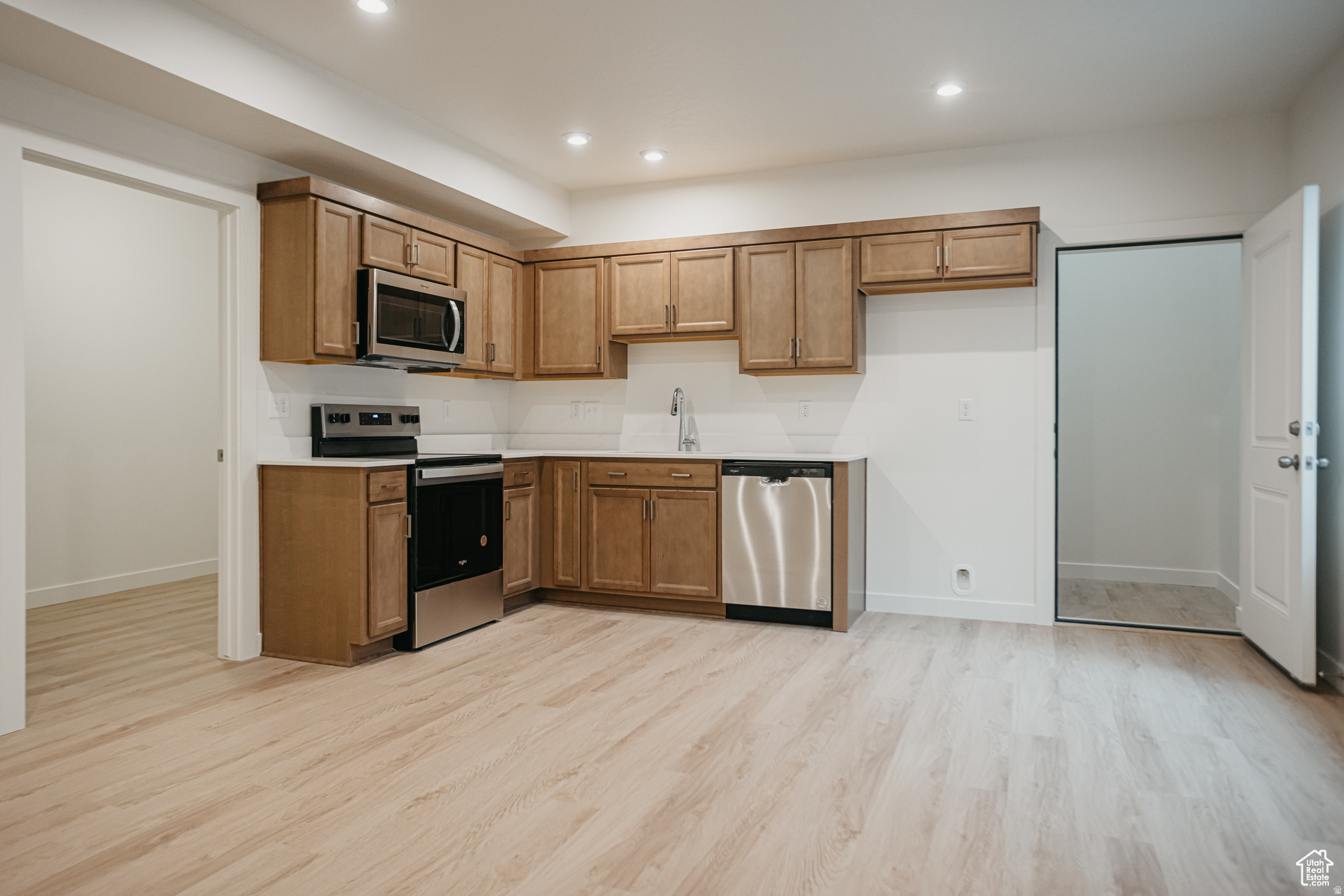 RIVERSIDE ESTATES - Residential