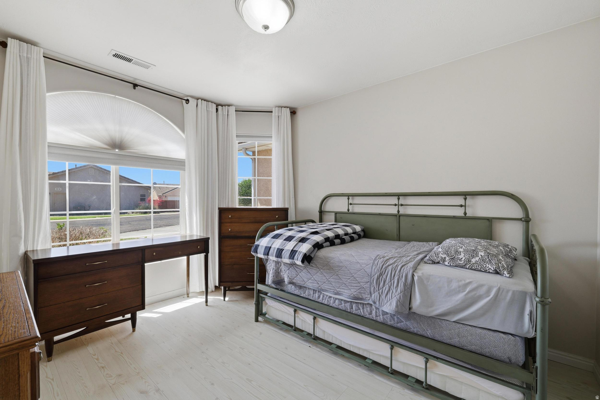 COTTON MANOR 1 - Residential