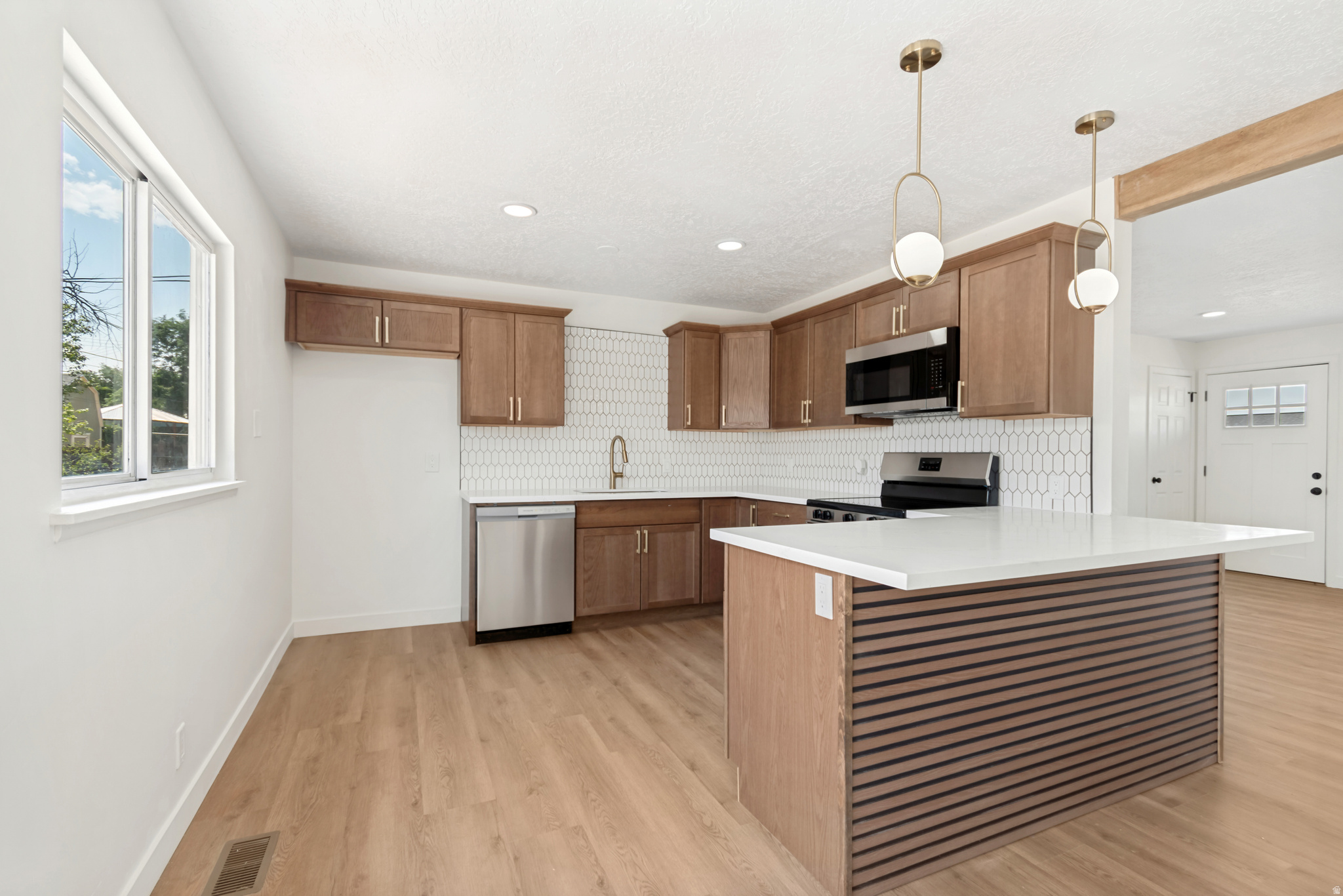 HOFFMAN HEIGHTS #15 - Residential