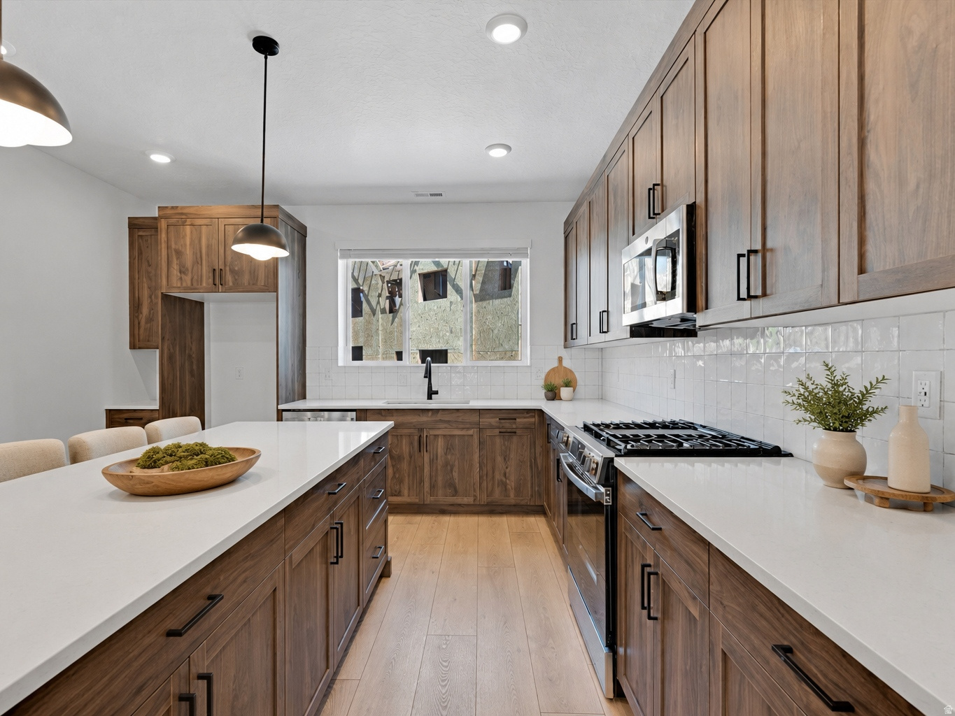 COTTONWOOD CREEK TOWNHOMES - Residential