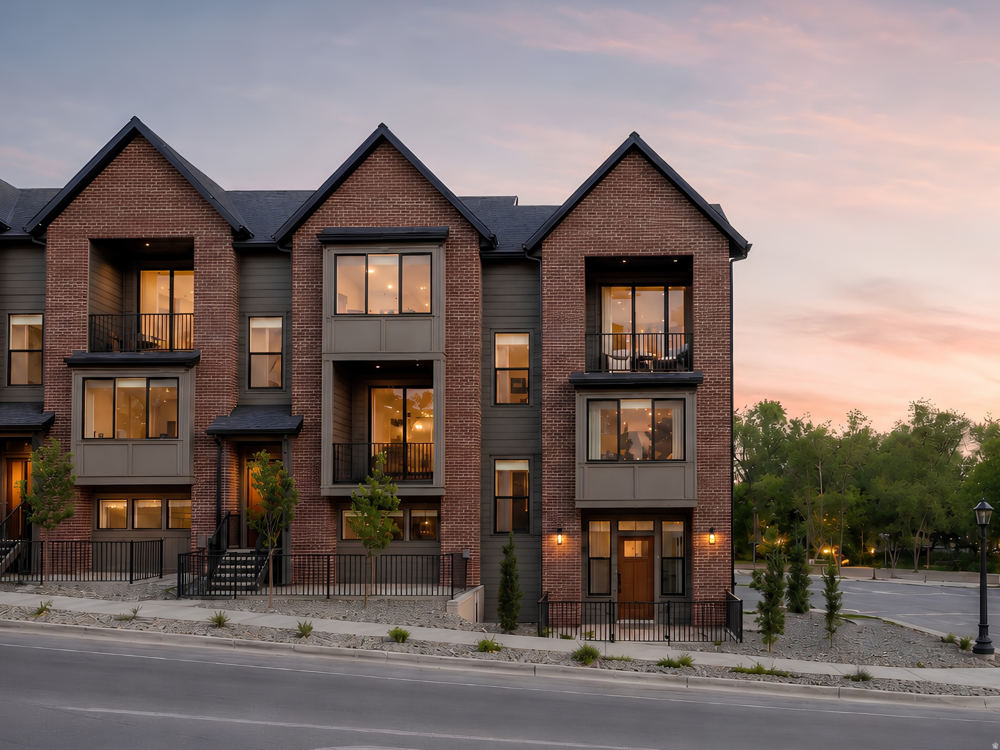 COTTONWOOD CREEK TOWNHOMES - Residential