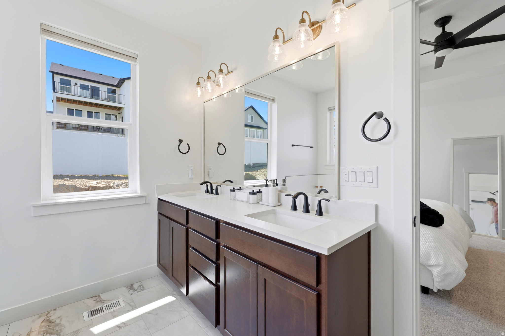 CATALINA BAY - Residential