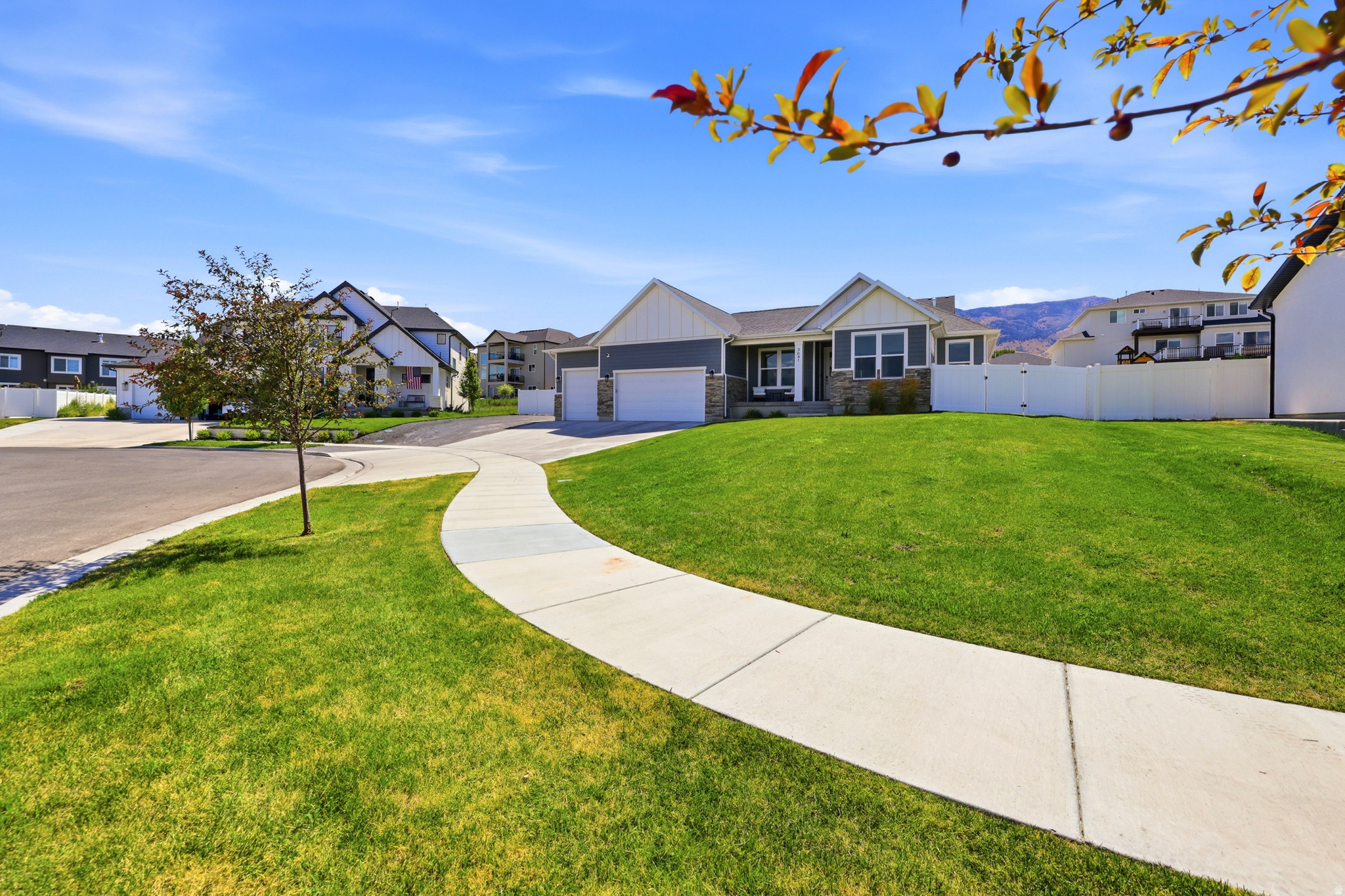CATALINA BAY - Residential