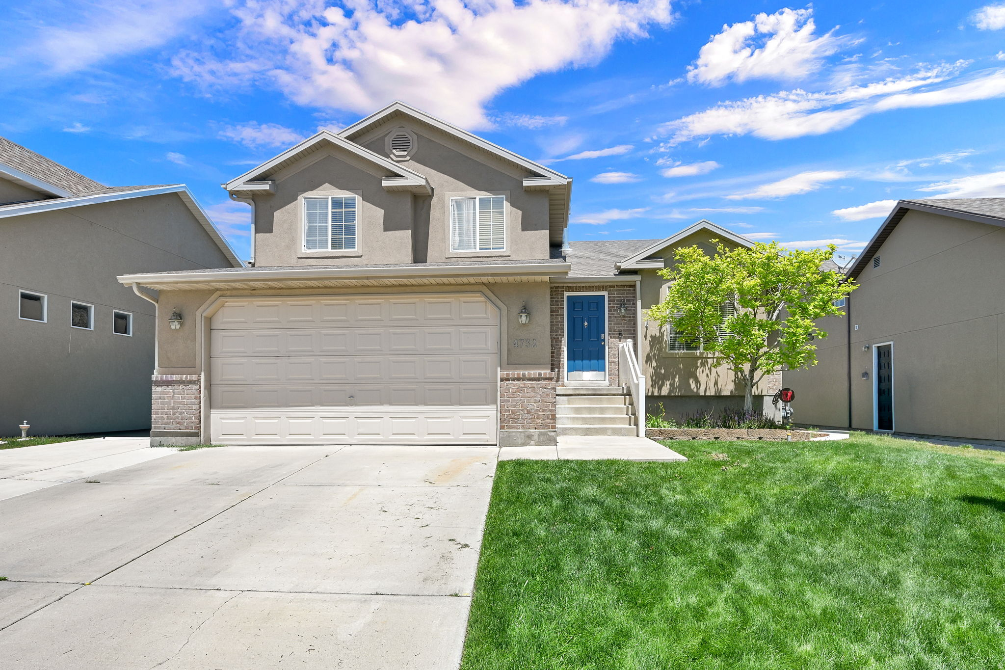 Square footage figures are provided as a courtesy estimate only and were obtained from County.  Buyer is advised to obtain an independent measurement.