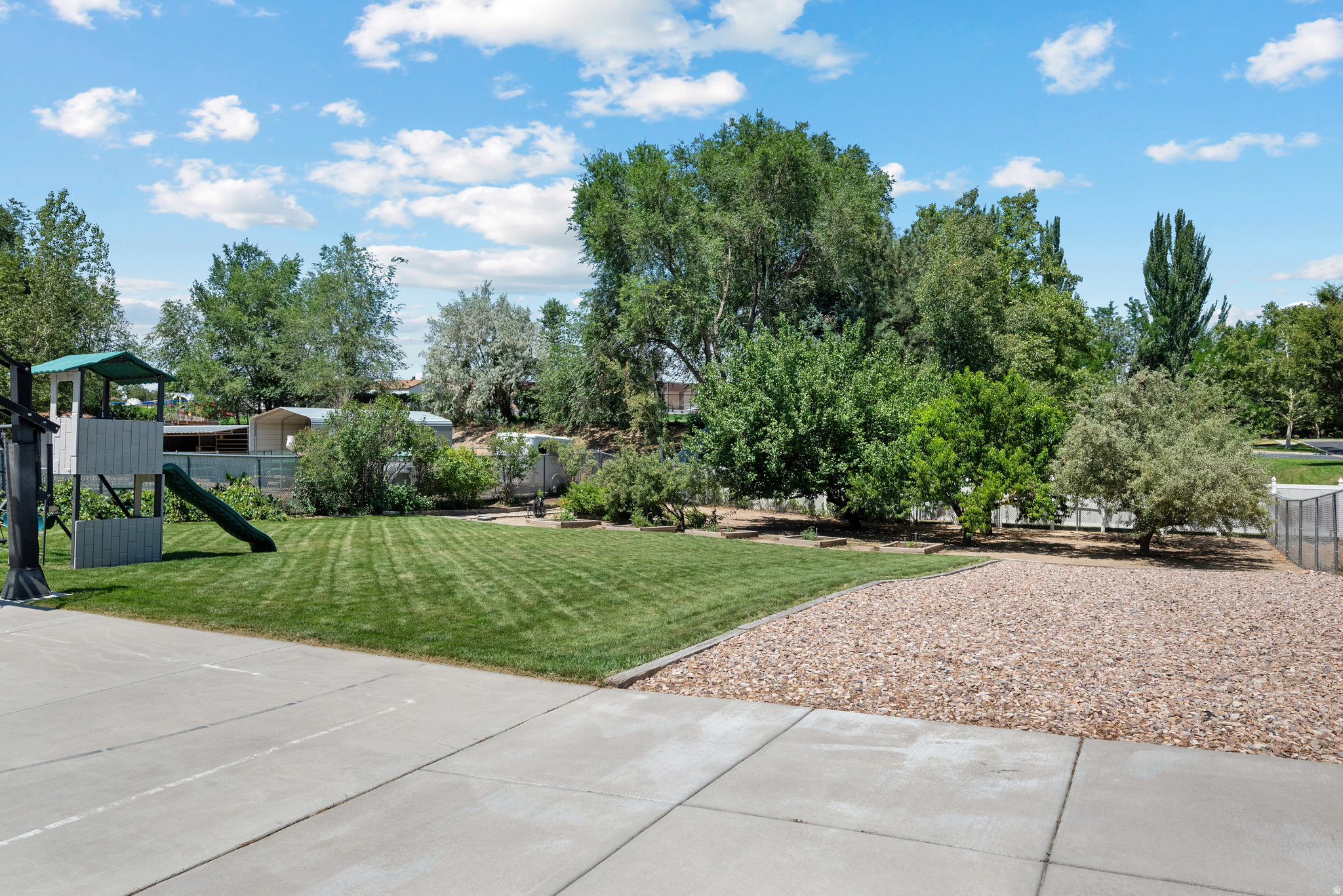 IDAS ACRES - Residential