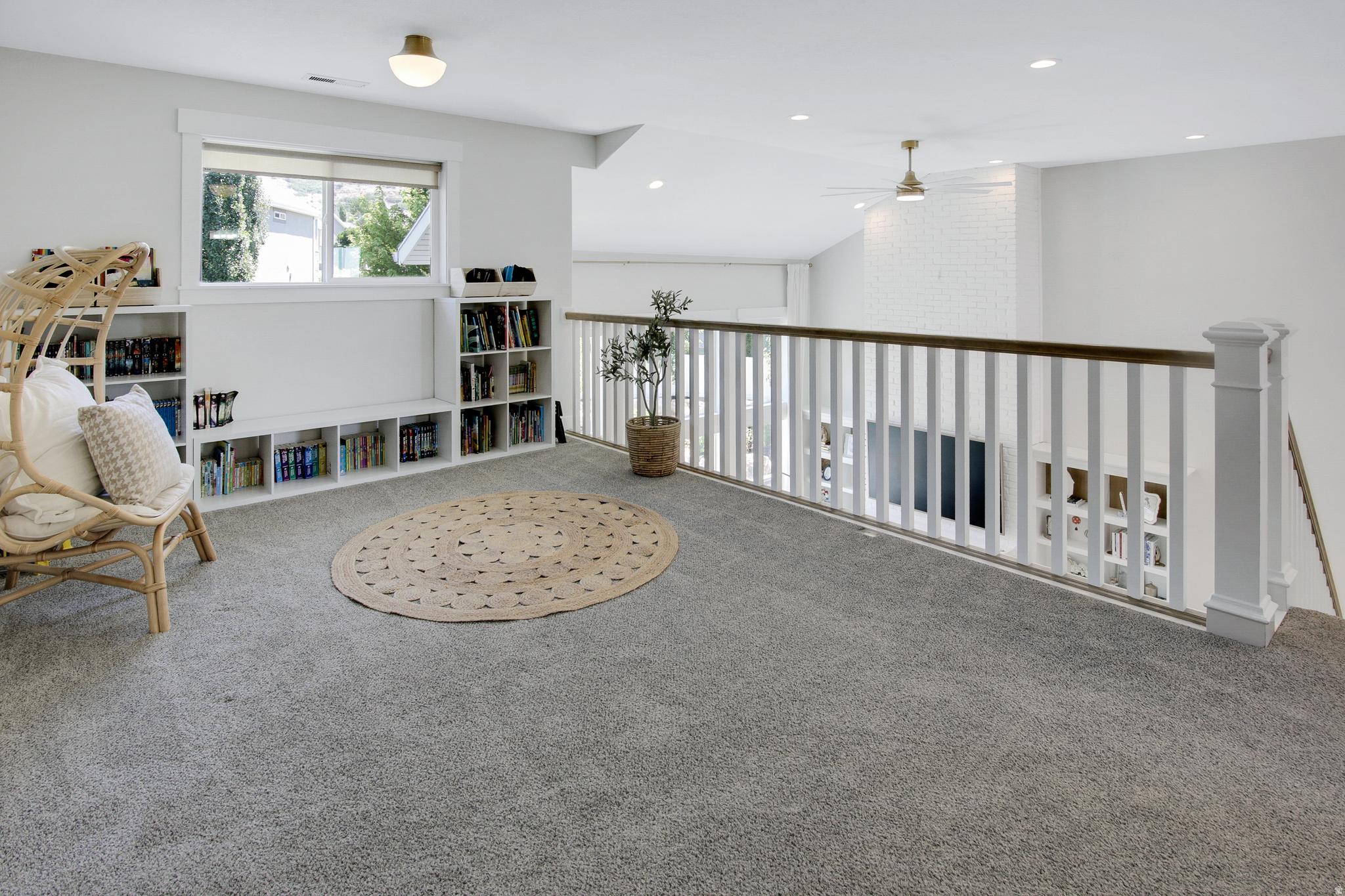 PARAMOUNT ESTATES - Residential