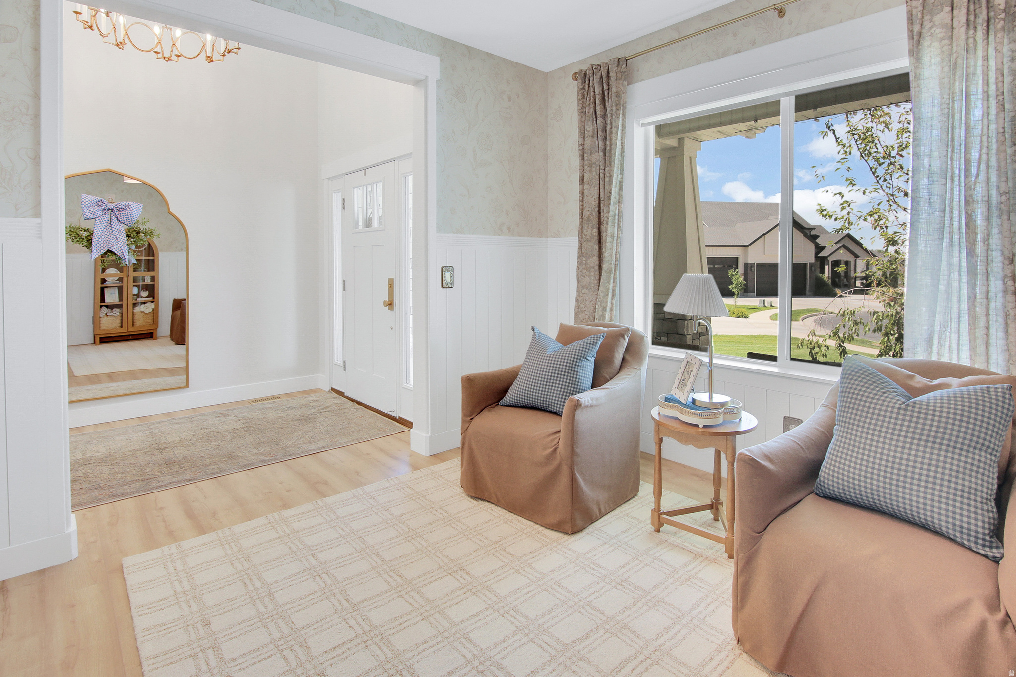 PARAMOUNT ESTATES - Residential
