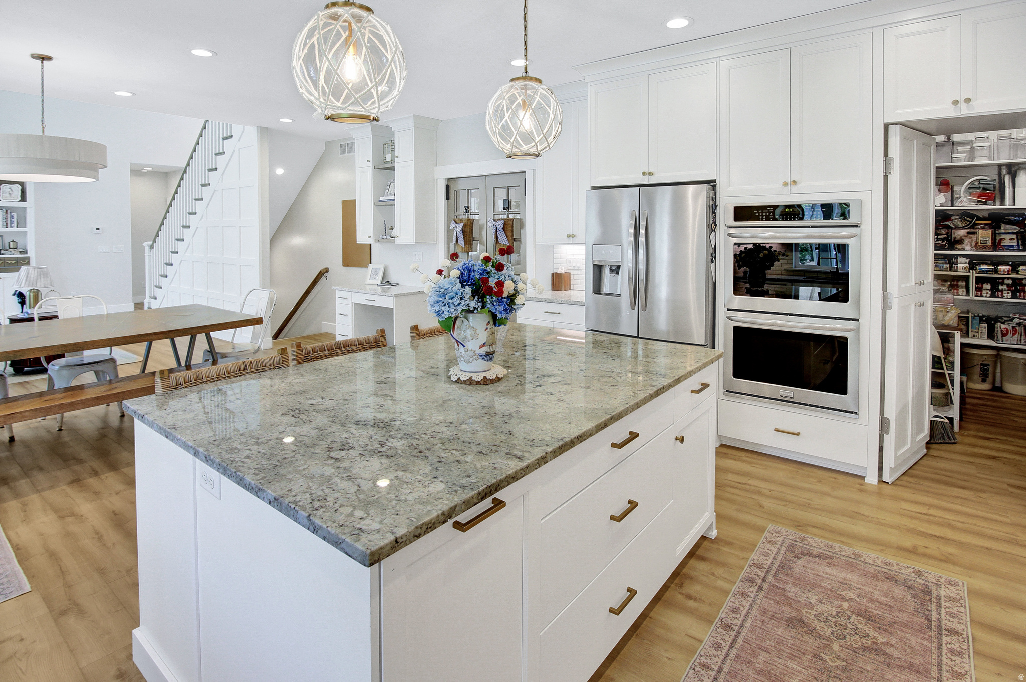 PARAMOUNT ESTATES - Residential