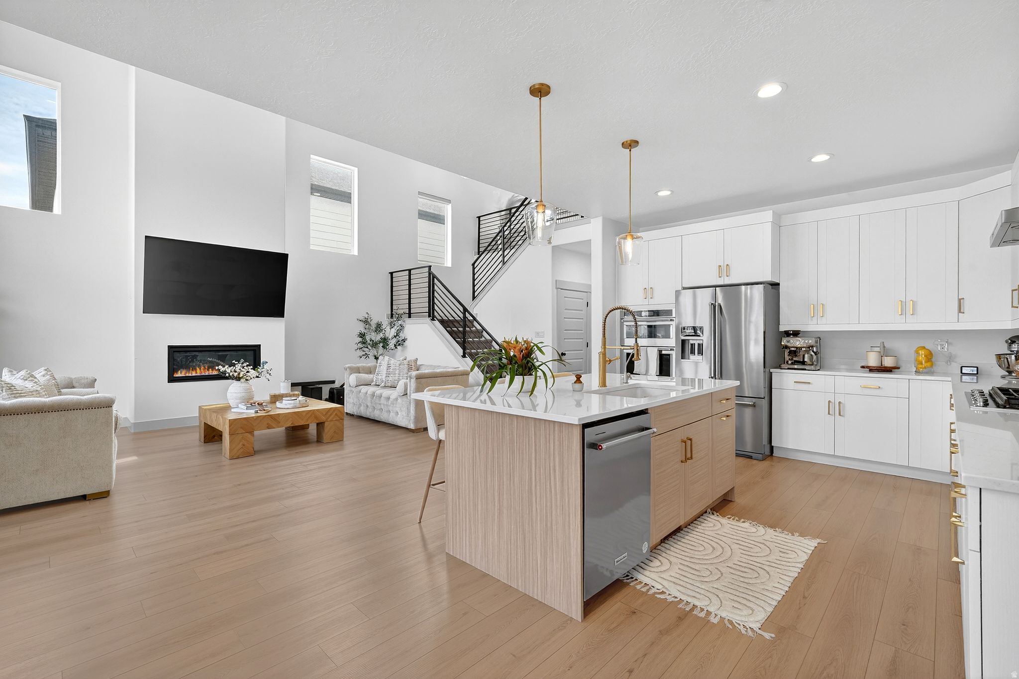 MOUNTAIN RIDGE - Residential