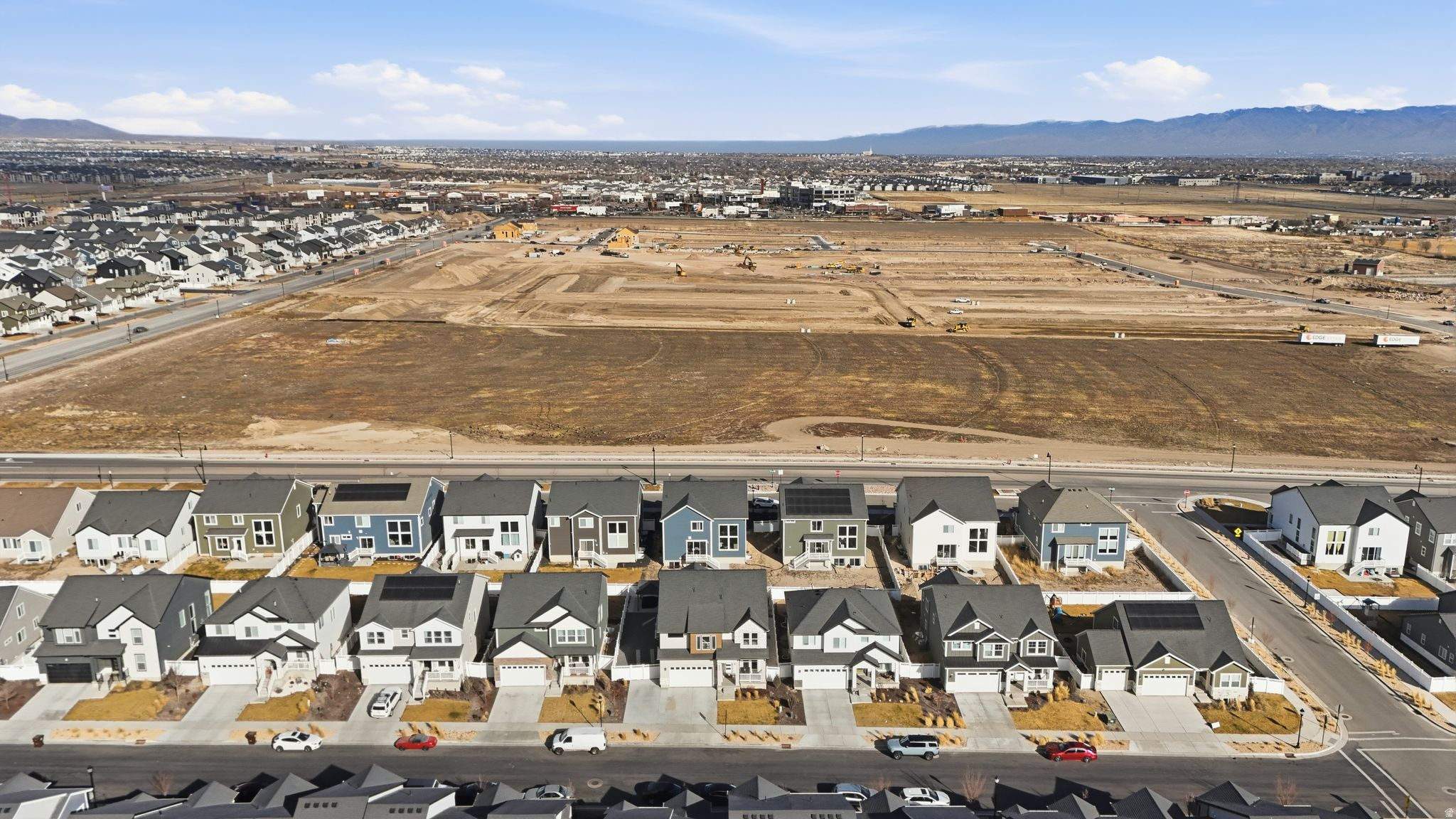 MOUNTAIN RIDGE - Residential