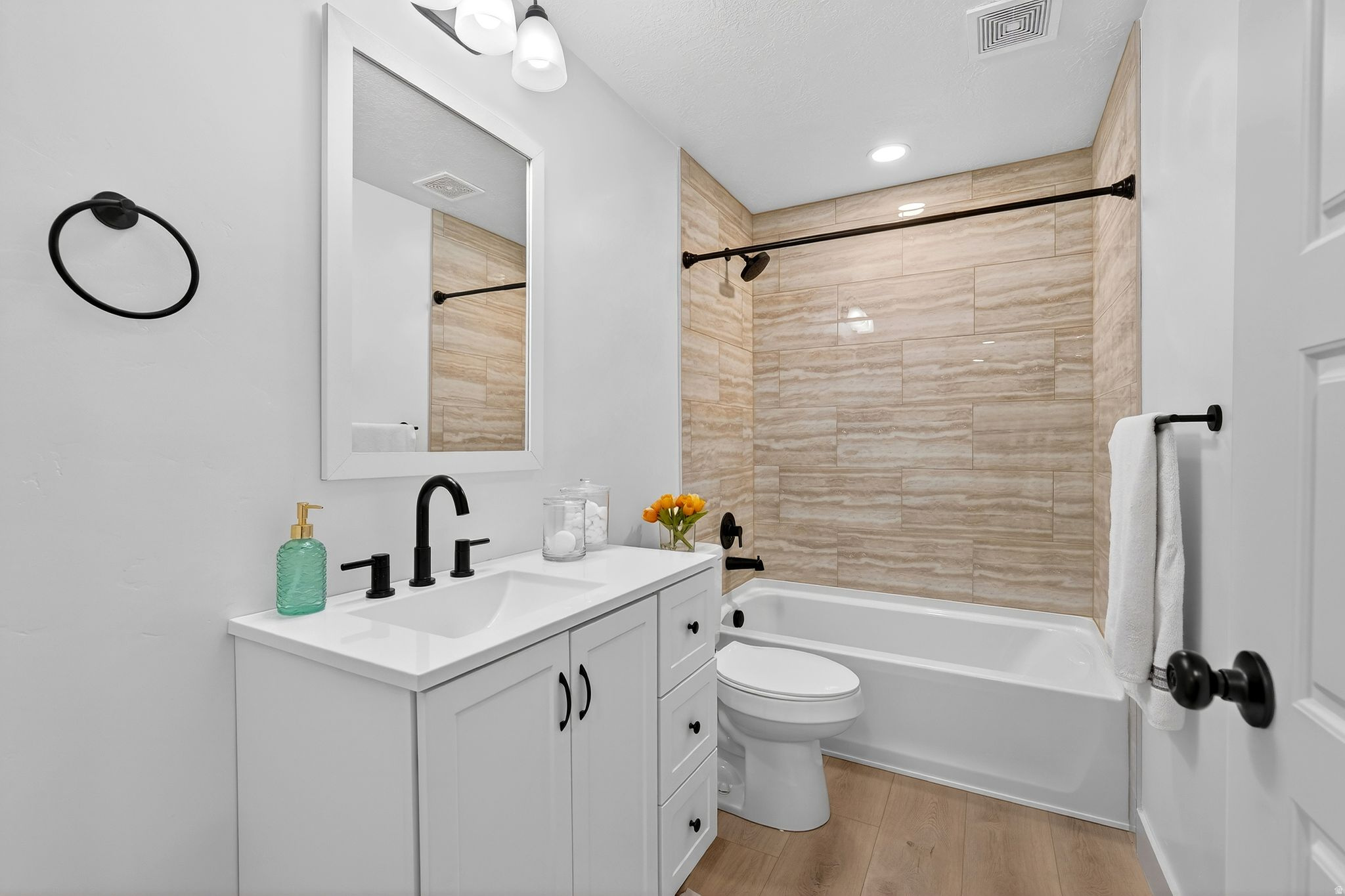 MOUNTAIN RIDGE - Residential