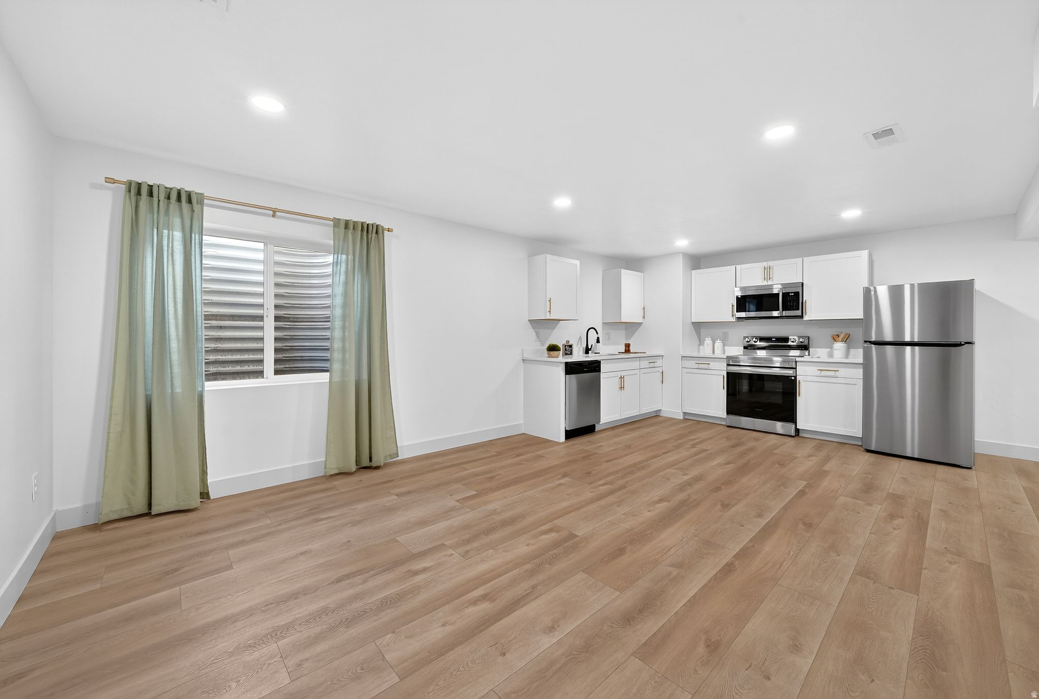 MOUNTAIN RIDGE - Residential