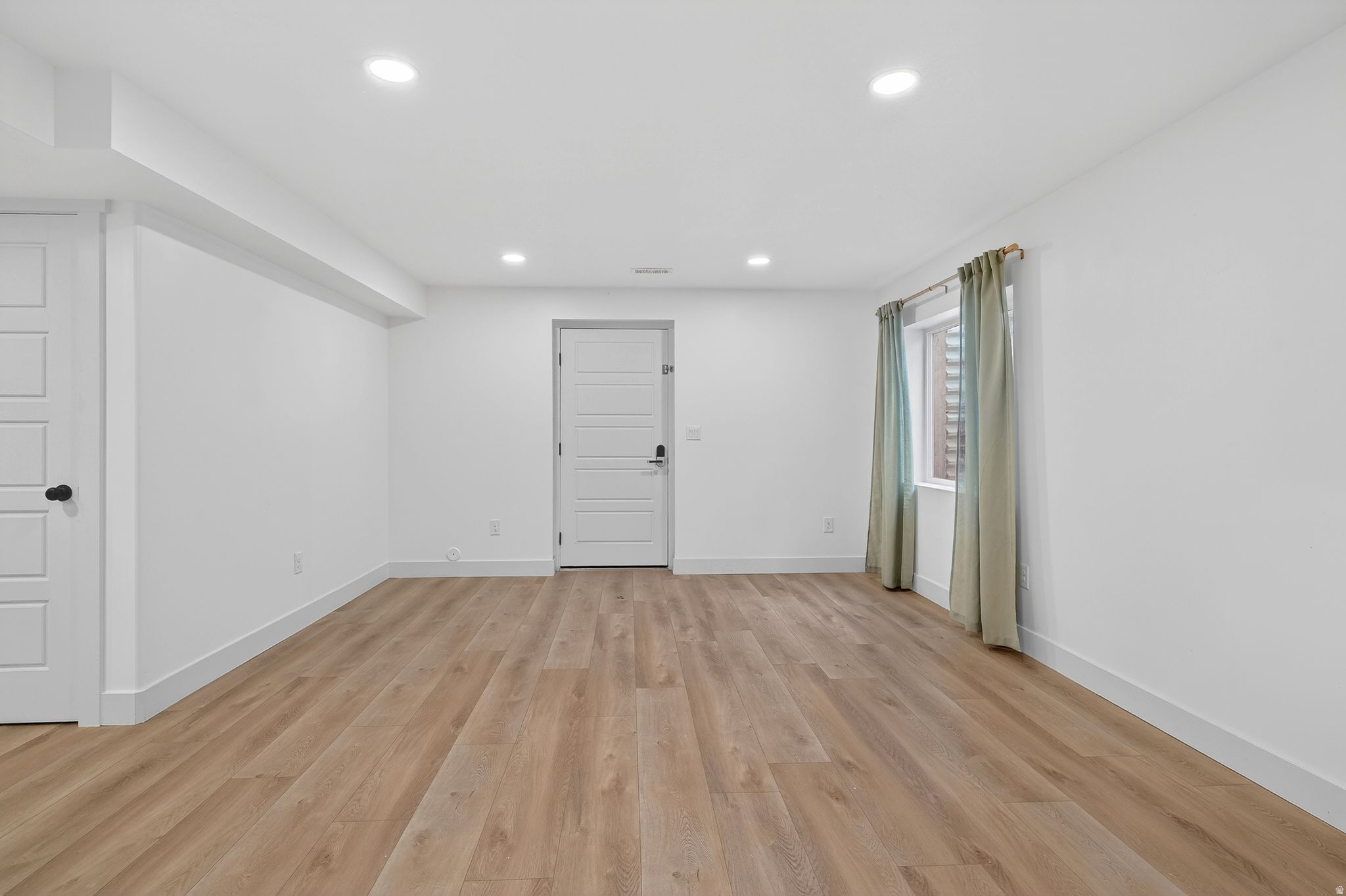 MOUNTAIN RIDGE - Residential