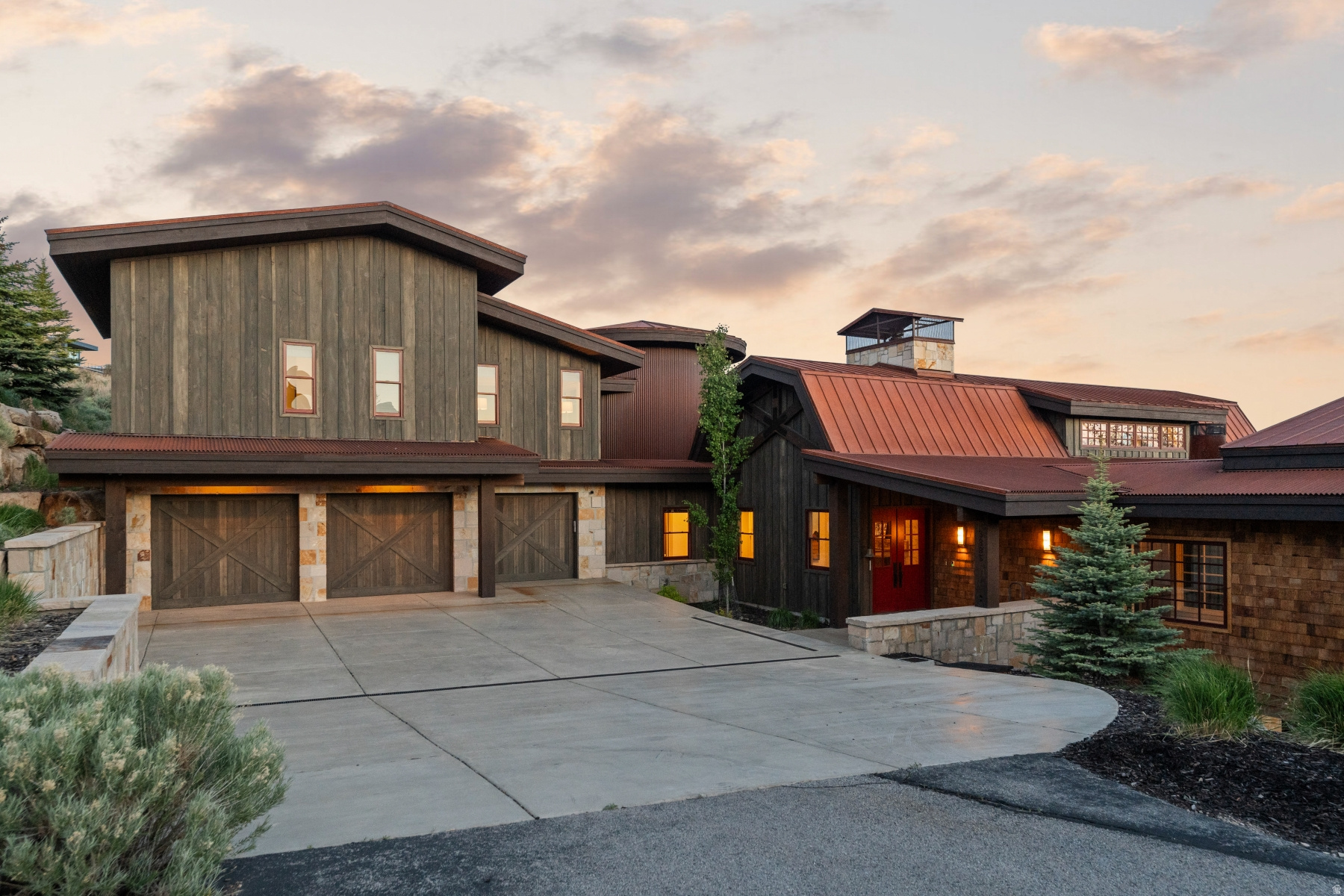 THE SUMMIT - Residential