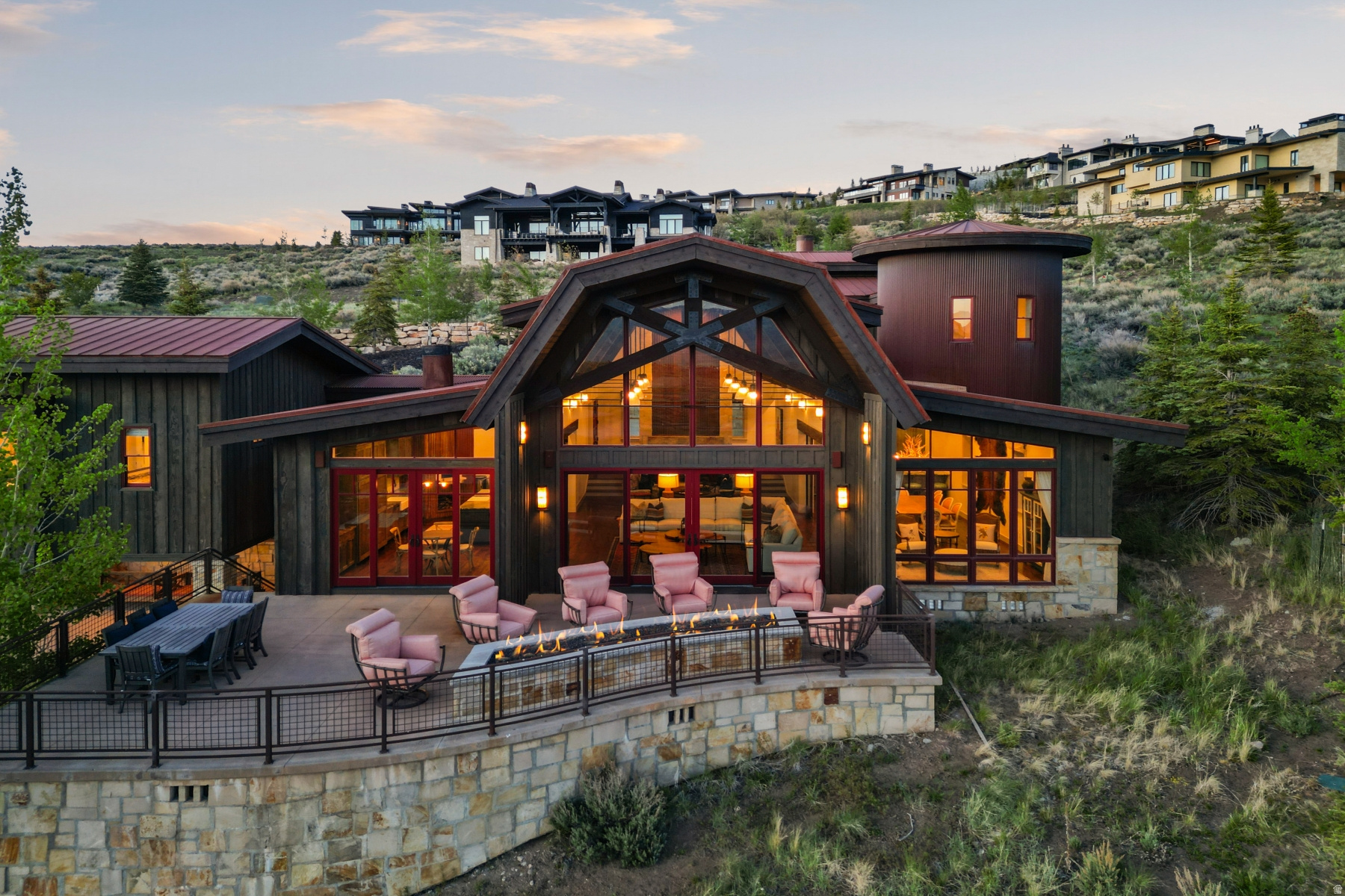 THE SUMMIT - Residential