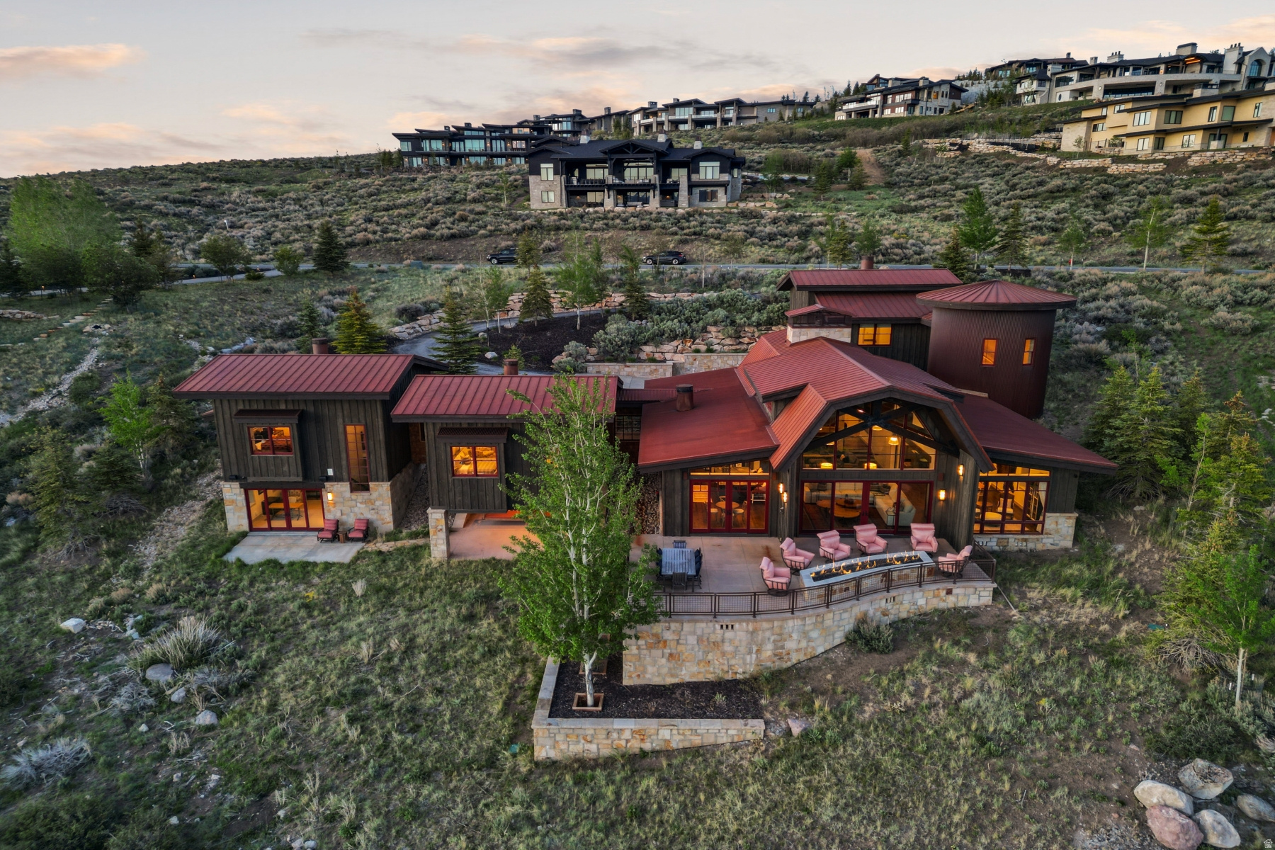 THE SUMMIT - Residential