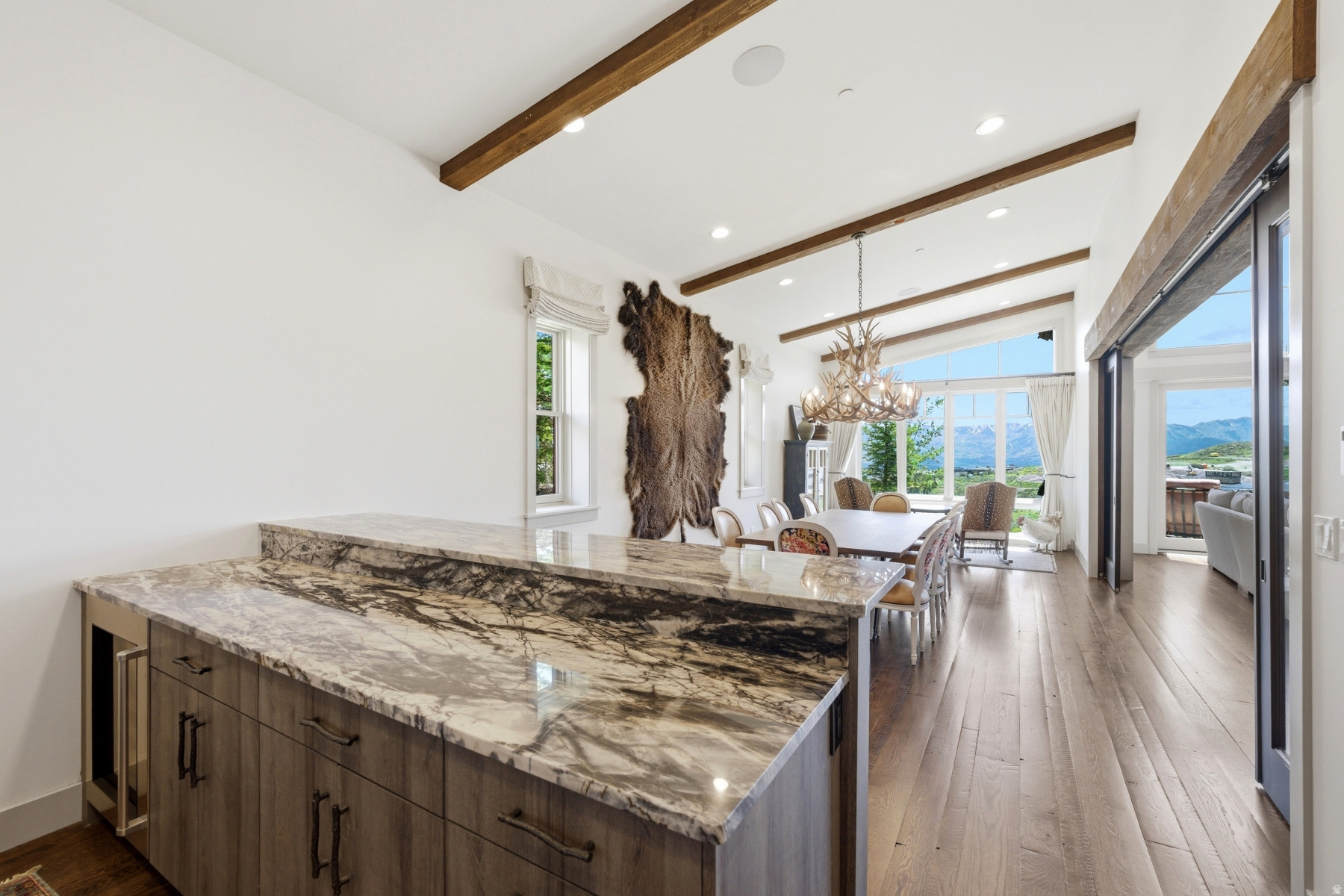 THE SUMMIT - Residential