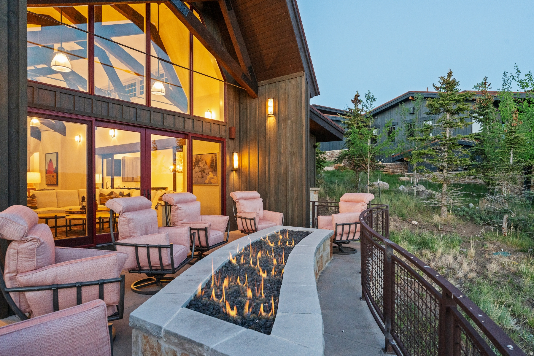 THE SUMMIT - Residential