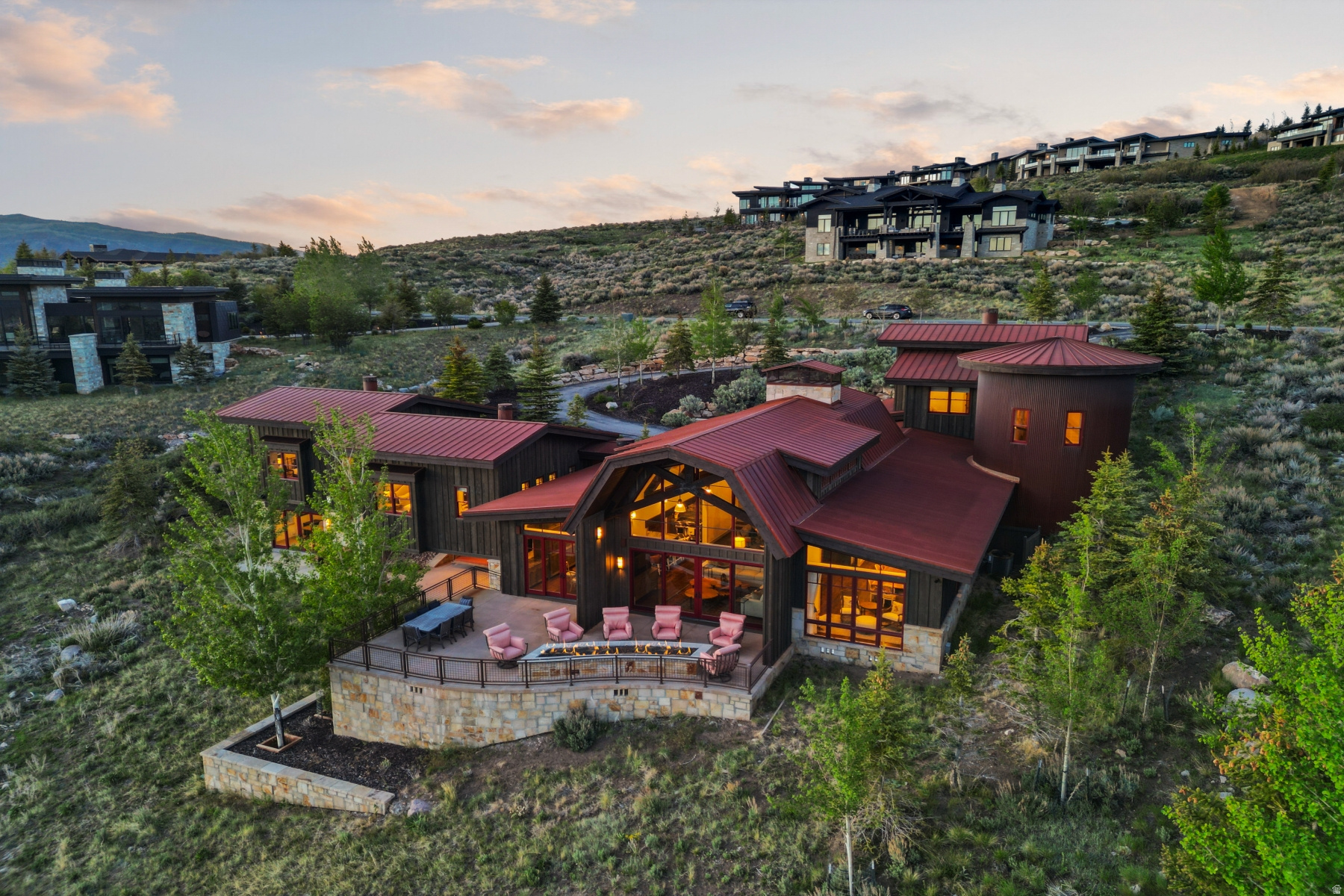 THE SUMMIT - Residential