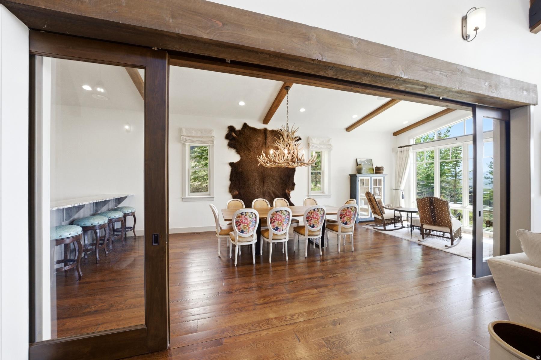 THE SUMMIT - Residential