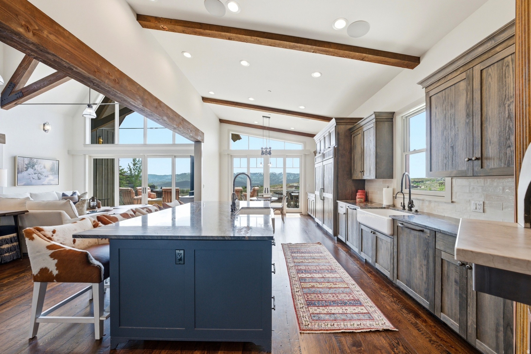 THE SUMMIT - Residential
