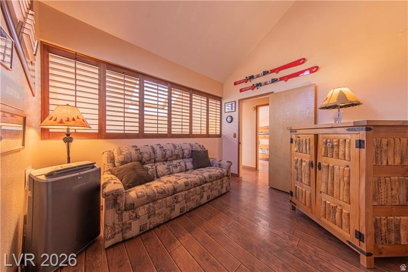 SHINGLE BROOK CONDOMINIUMS - Residential
