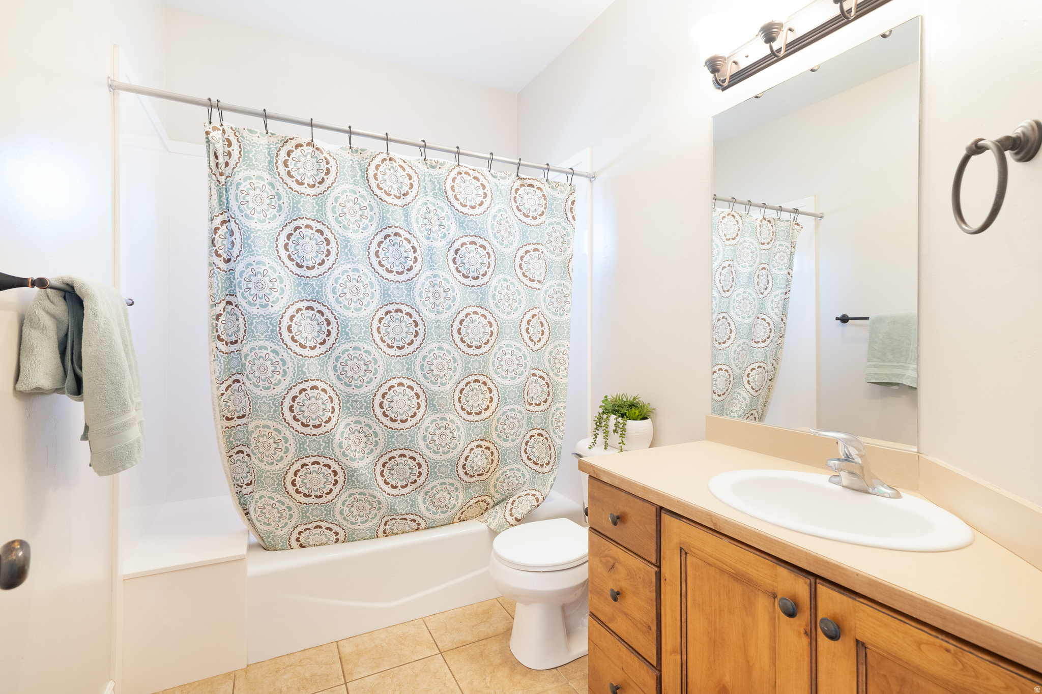SUNCREST MEADOW - Residential
