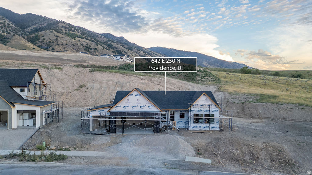 HOMES ON THE KNOLL - Residential