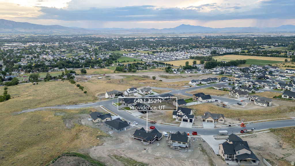 HOMES ON THE KNOLL - Residential