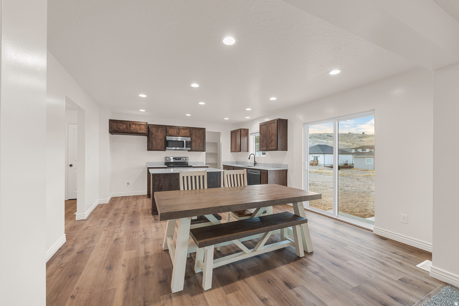 SUMMIT HILLS - Residential