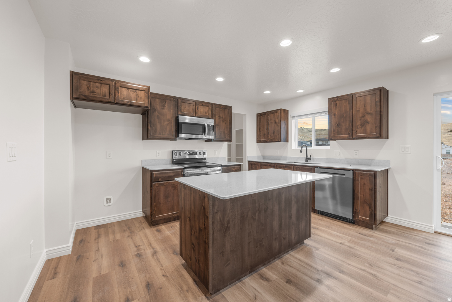 SUMMIT HILLS - Residential